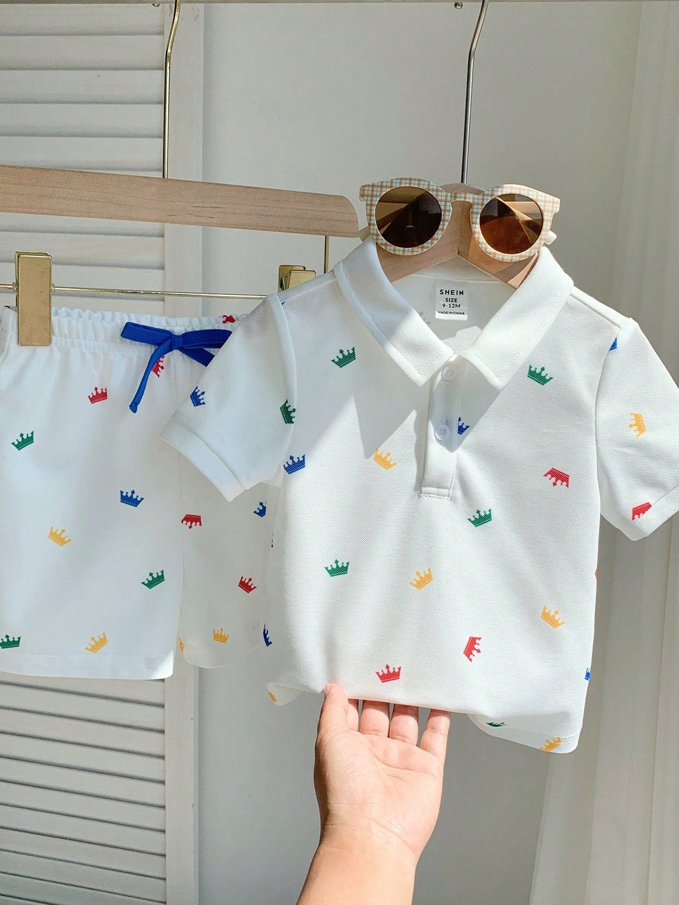 2pcs Baby Boy White Summer Cute Family Matching Party Outfit,Crown Print Polo Shirt And Elastic Waist Shorts Set For Birthday,Wedding,Baptism,1st Gift