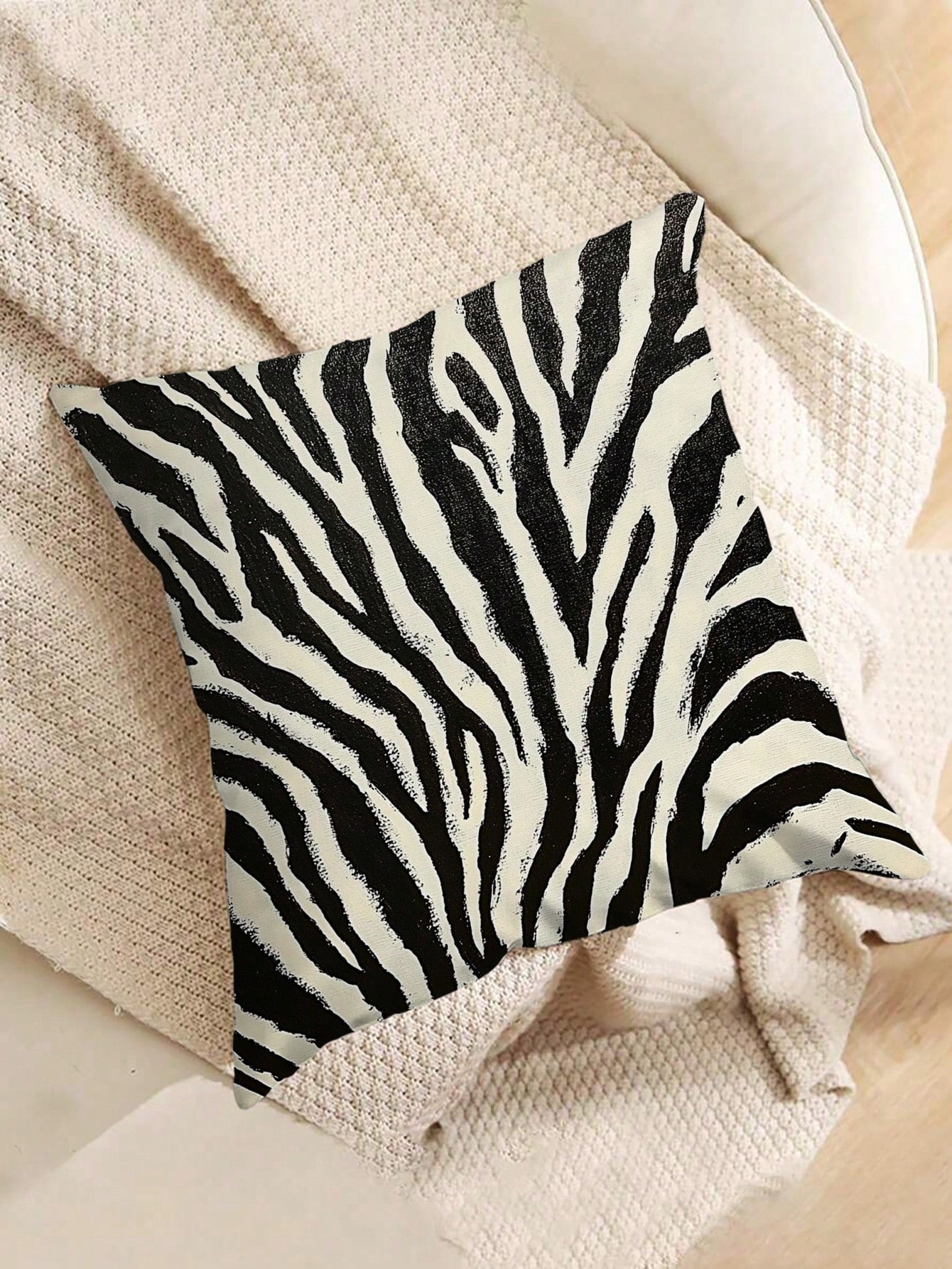 2pcs Black & White Abstract Texture Pillow Covers, 18" X 18", Decorative Throw Pillow Cases, Square Cushion Covers, Machine Washable With Zipper Closure, Suitable For Sofa, Bed, Bedroom, Car And Livin