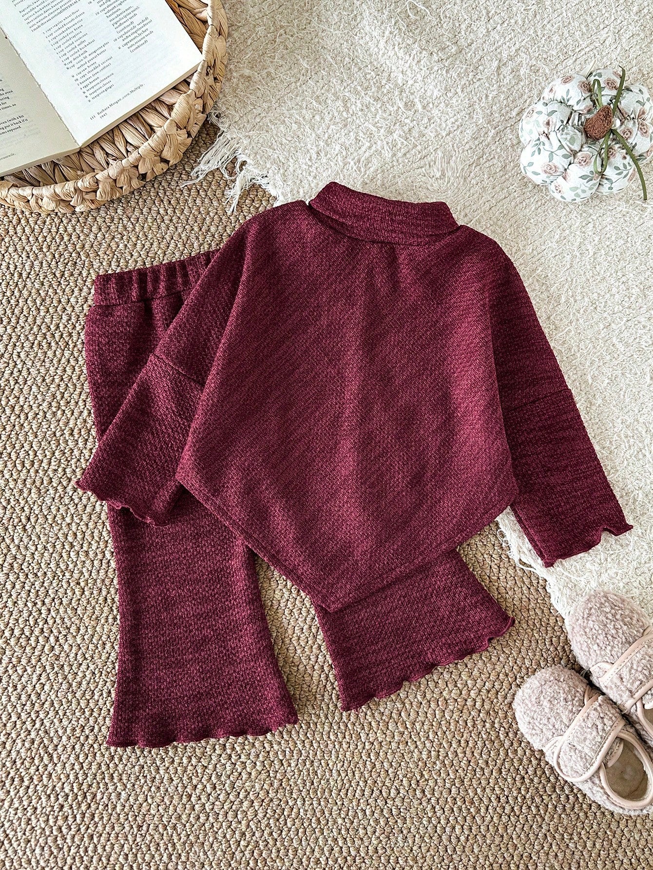 2pcs/Set Baby Girl Knitted Outfit, Burgundy High Neck Top With Matching Lantern Pants, Cute Autumn Wear, Suitable For Toddlers, Red Family Matching