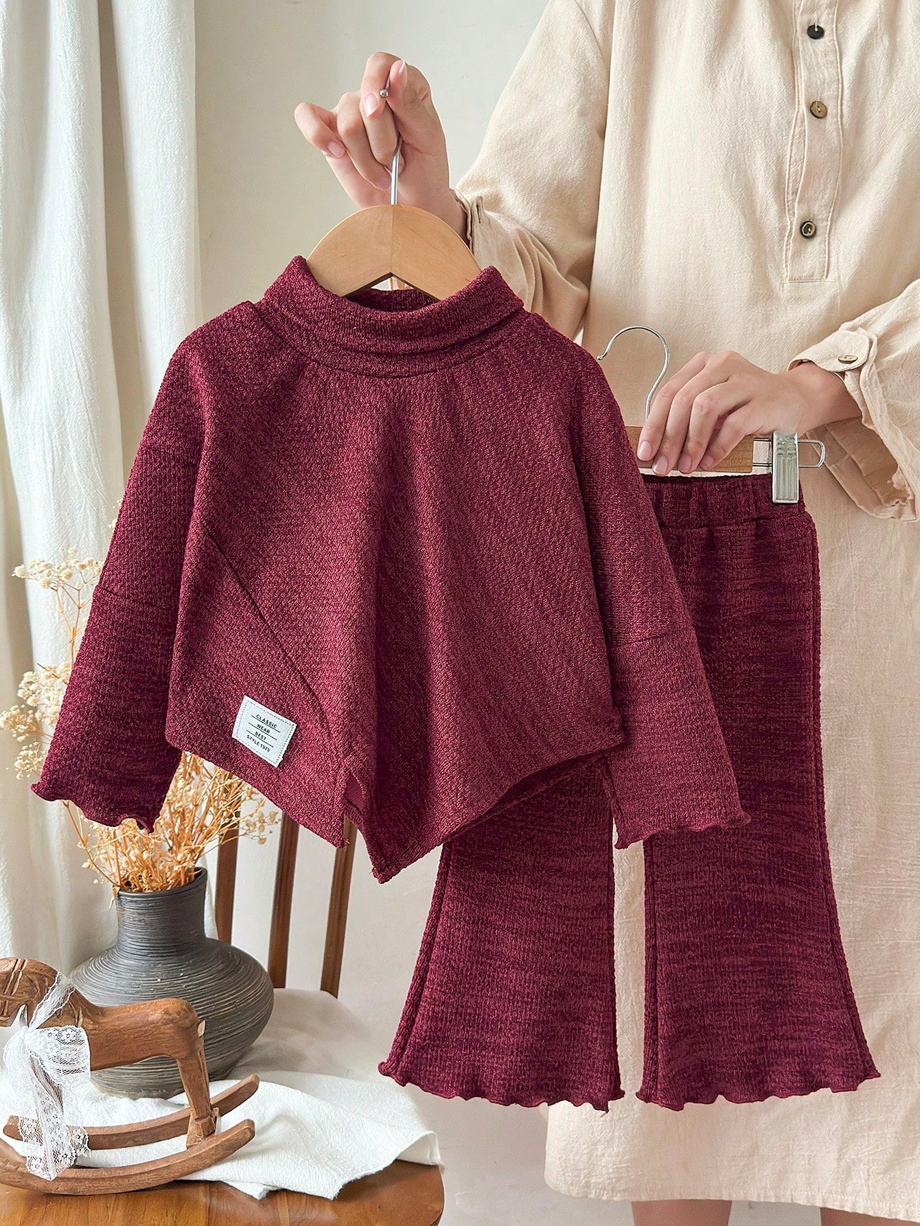 2pcs/Set Baby Girl Knitted Outfit, Burgundy High Neck Top With Matching Lantern Pants, Cute Autumn Wear, Suitable For Toddlers, Red Family Matching