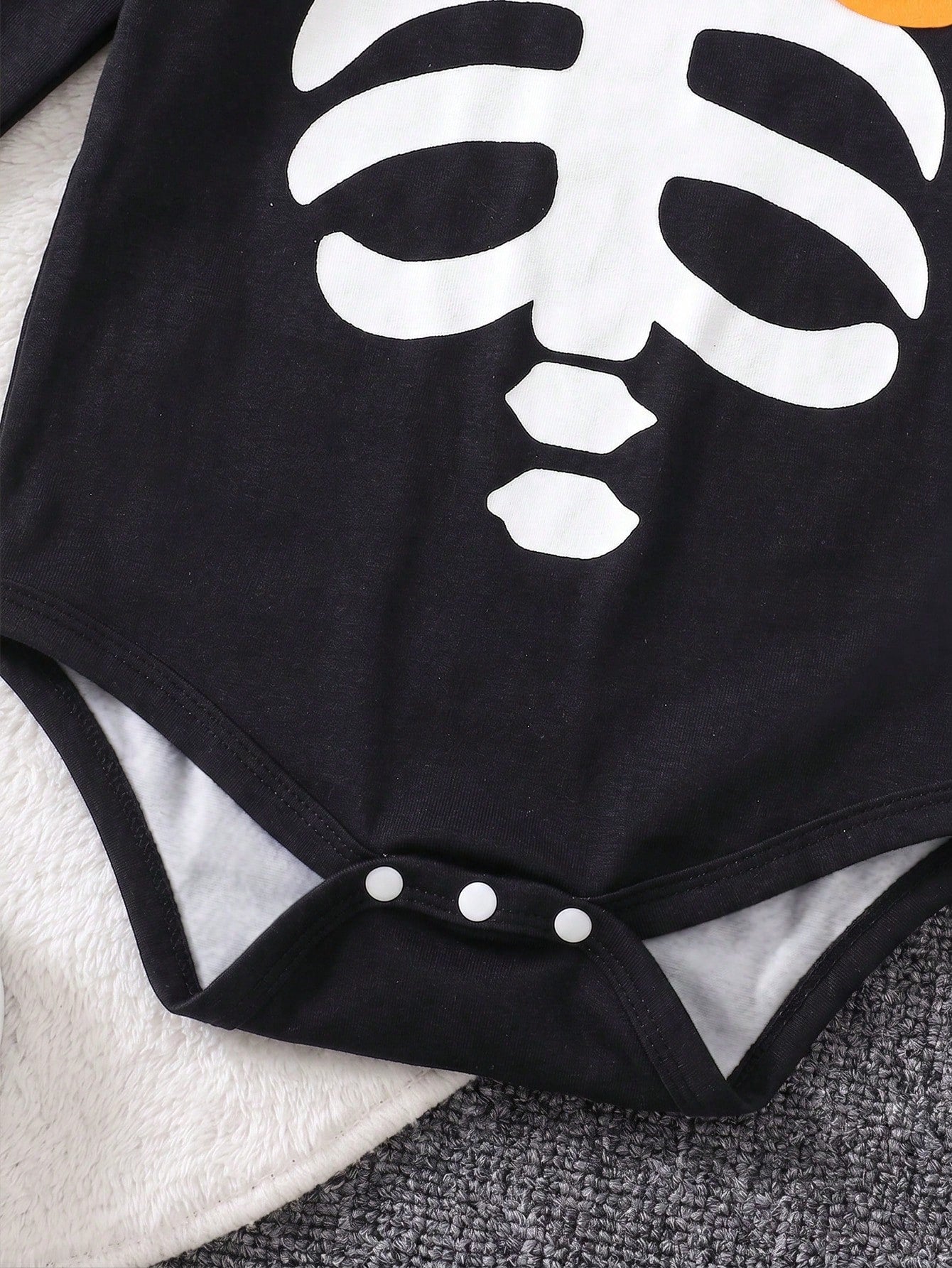 2pcs/Set Toddler Baby Boy Halloween White Skeleton Funny Print Chest Embellishment Playful Smiling Pumpkin Envelope Collar Long Sleeve Romper With Pumpkin Orange Hat, Boy Long Sleeve Romper, Rom