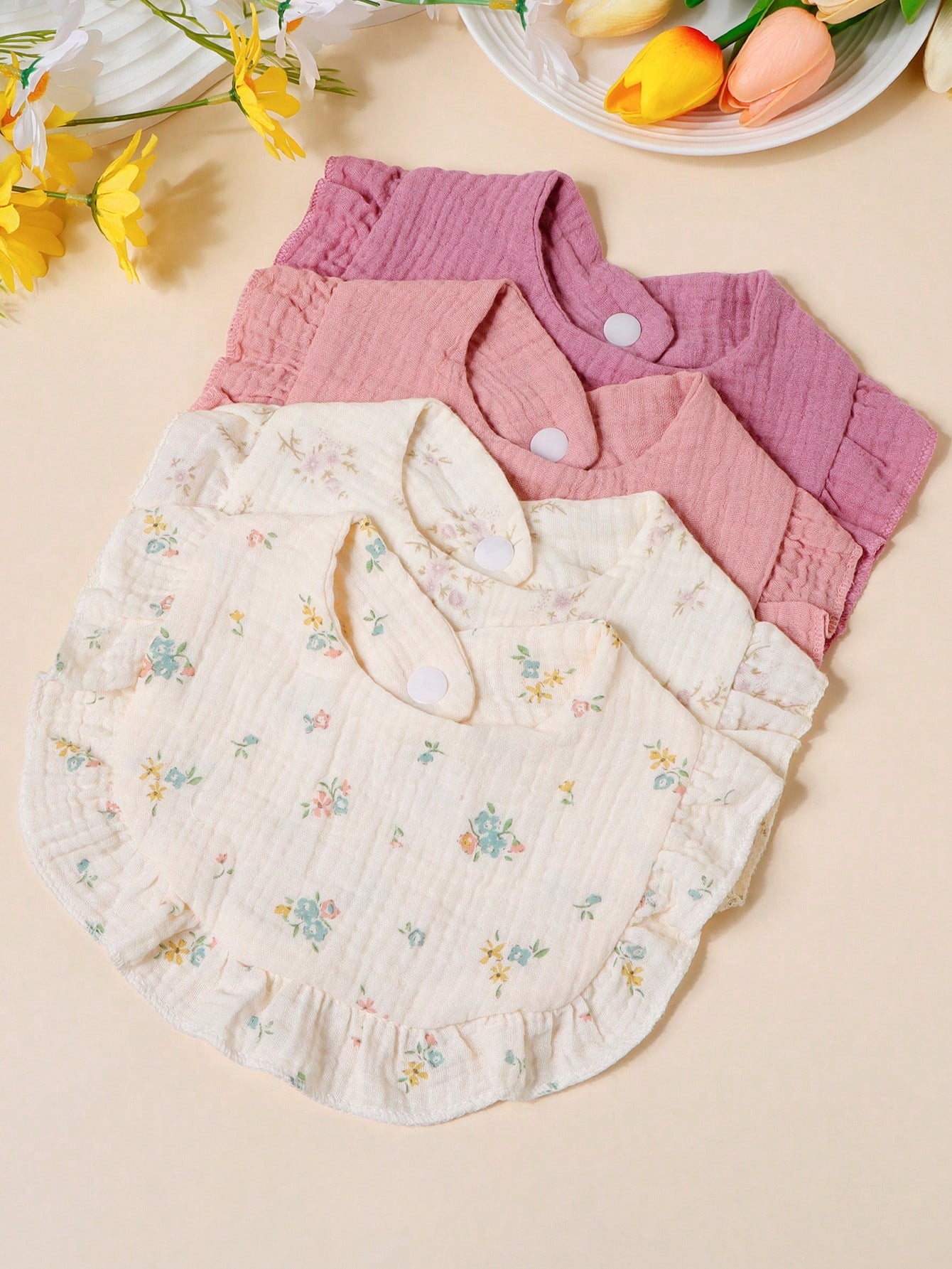 3/4pcs Baby Rose & Tulip Print Bibs With Ruffle Trim, Solid Color Soft Drool Bibs