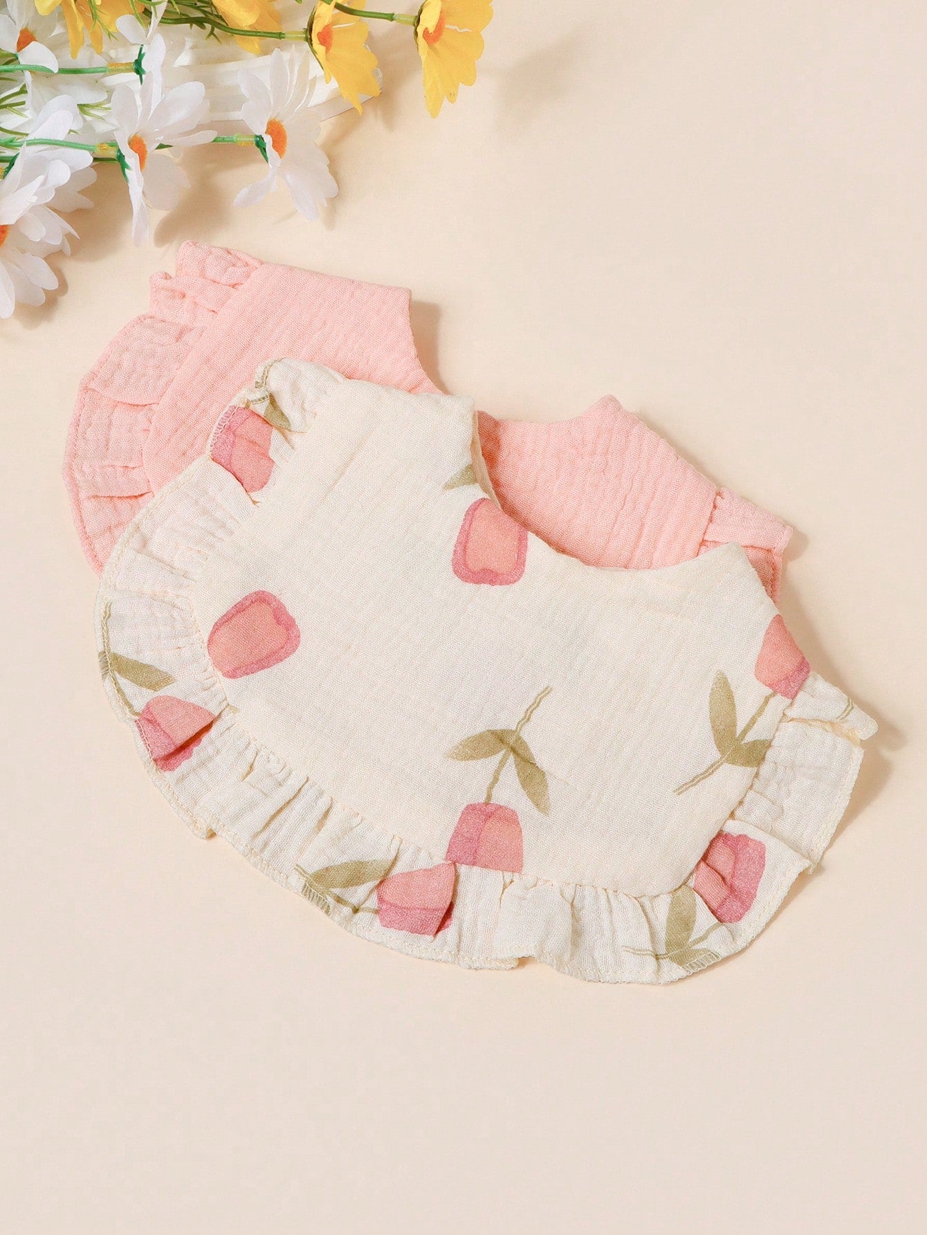 3/4pcs Baby Rose & Tulip Print Bibs With Ruffle Trim, Solid Color Soft Drool Bibs