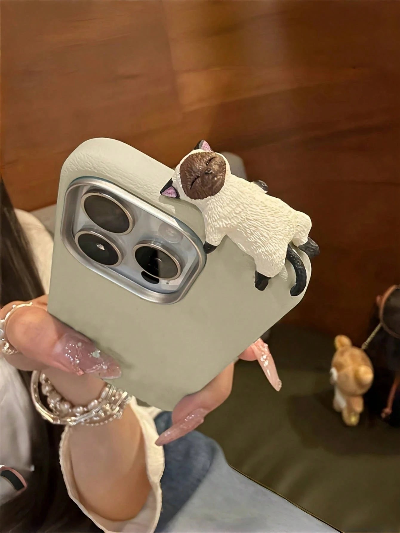 3D Lying Siamese Cat DIY Faux Leather Phone Case, Compatible With IPhone 16/15/14/13 Pro Max, Detachable Camera Frame, Shockproof And Anti-Drop Protective Cover, Luxurious And Beautiful Soft Phone Cas
