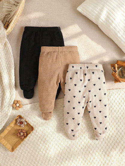 3pcs Newborn Baby Girl New Autumn/Winter 3-Piece Pants Set, Available In Black, Brown, Apricot With Heart Pattern, Soft And Comfortable Fabric, Cute Casual Style, Suitable For 0-9 Months Baby Da