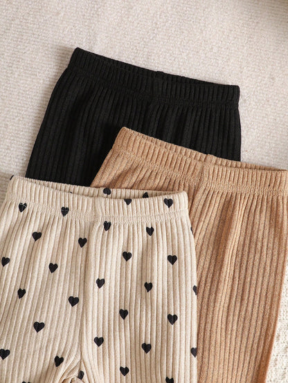 3pcs Newborn Baby Girl New Autumn/Winter 3-Piece Pants Set, Available In Black, Brown, Apricot With Heart Pattern, Soft And Comfortable Fabric, Cute Casual Style, Suitable For 0-9 Months Baby Da