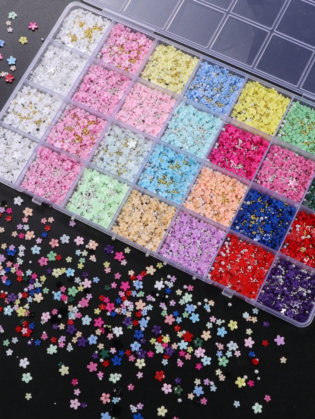 4000pcs Y2K Style Nail Art Decoration Set, 28 Slots 3D Resin Flowers, Gold & Silver Fish Scale Beads, Hypoallergenic, Fragrance-Free, DIY Nail Trimming & Manicure Design Decor Nails Nail Charms