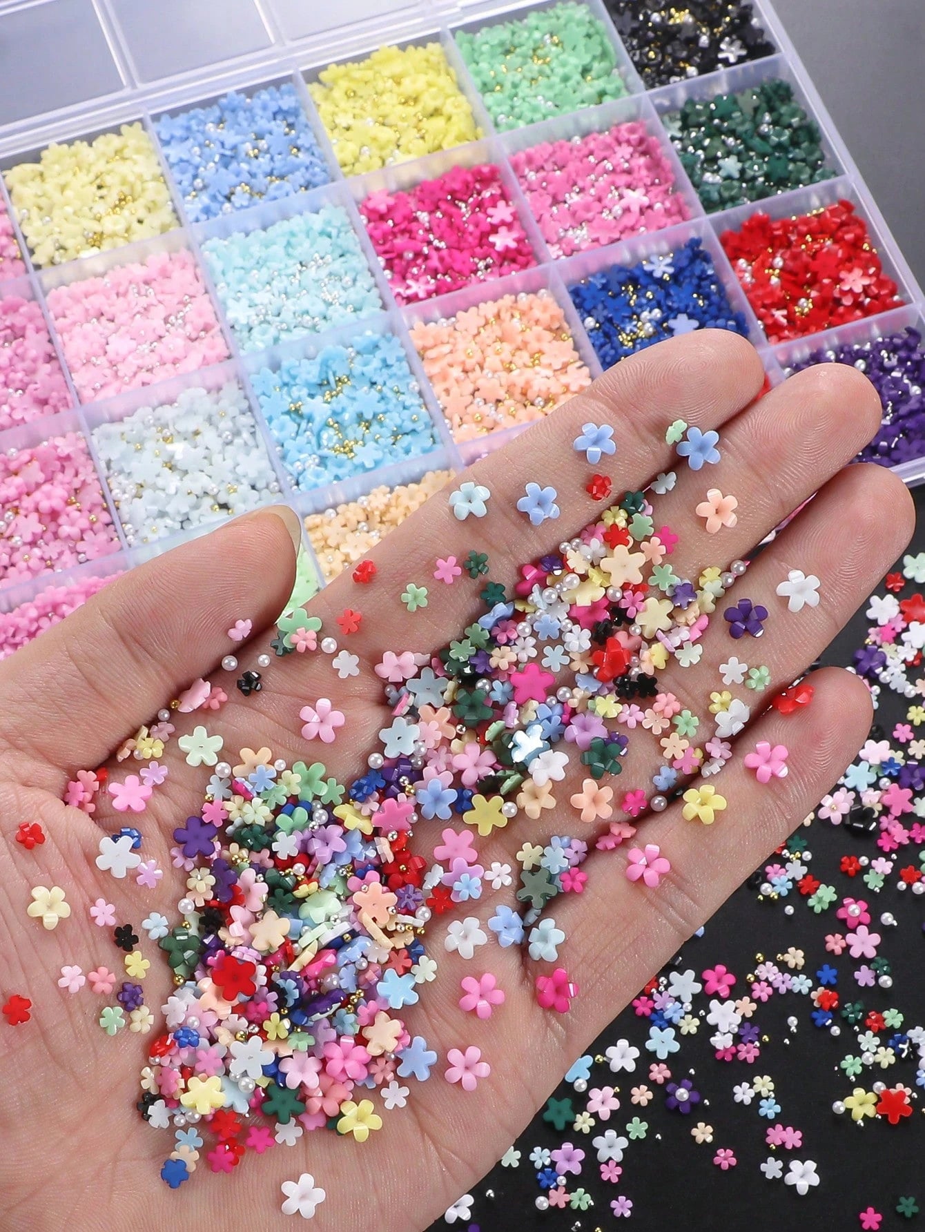 4000pcs Y2K Style Nail Art Decoration Set, 28 Slots 3D Resin Flowers, Gold & Silver Fish Scale Beads, Hypoallergenic, Fragrance-Free, DIY Nail Trimming & Manicure Design Decor Nails Nail Charms