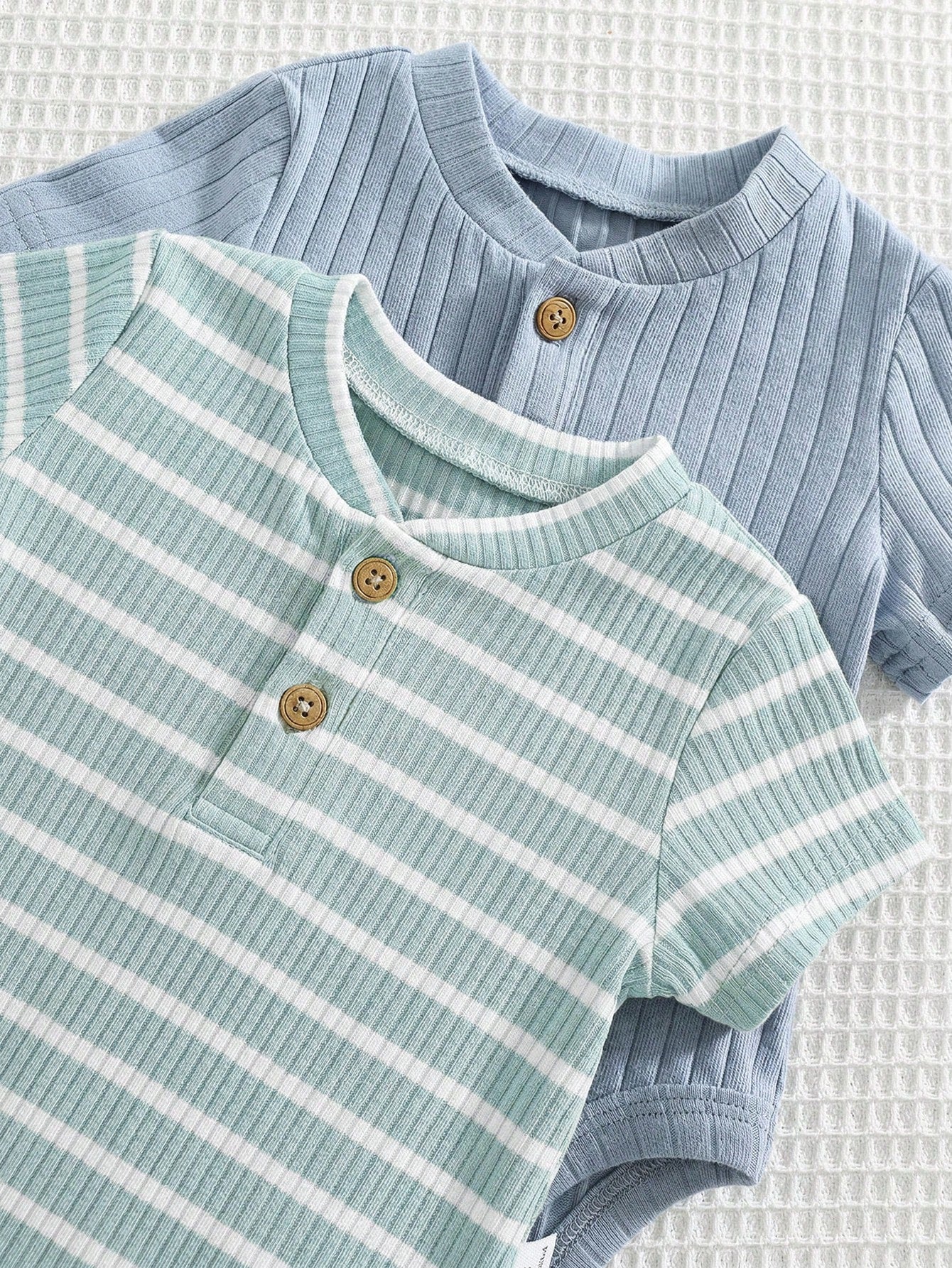 4pcs/Set Newborn Baby Boy/Girl Summer Cute Striped Blue Short Sleeve Romper & Shorts 4-Piece Outfit, Suitable For Home & Outings