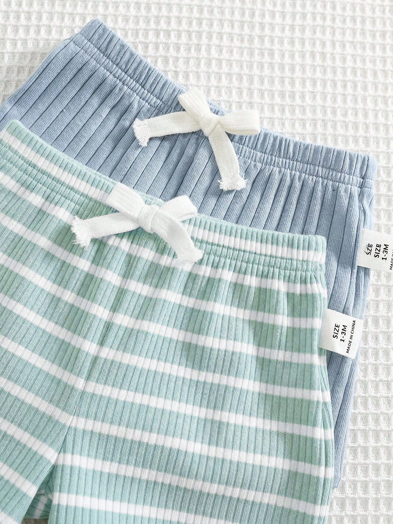 4pcs/Set Newborn Baby Boy/Girl Summer Cute Striped Blue Short Sleeve Romper & Shorts 4-Piece Outfit, Suitable For Home & Outings