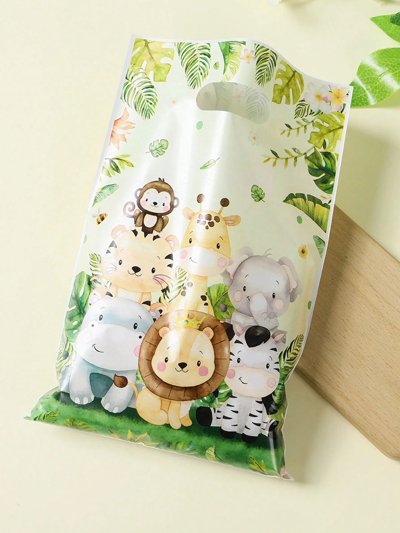 50pcs Jungle Animal Theme Gift Bags, Cartoon Animal Pattern Gift Packaging Bags, Portable Bags, Jungle Animal Party, Jungle Adventure Party, Jungle Animal Theme Birthday Party, Baby Boy Gift Wrapping