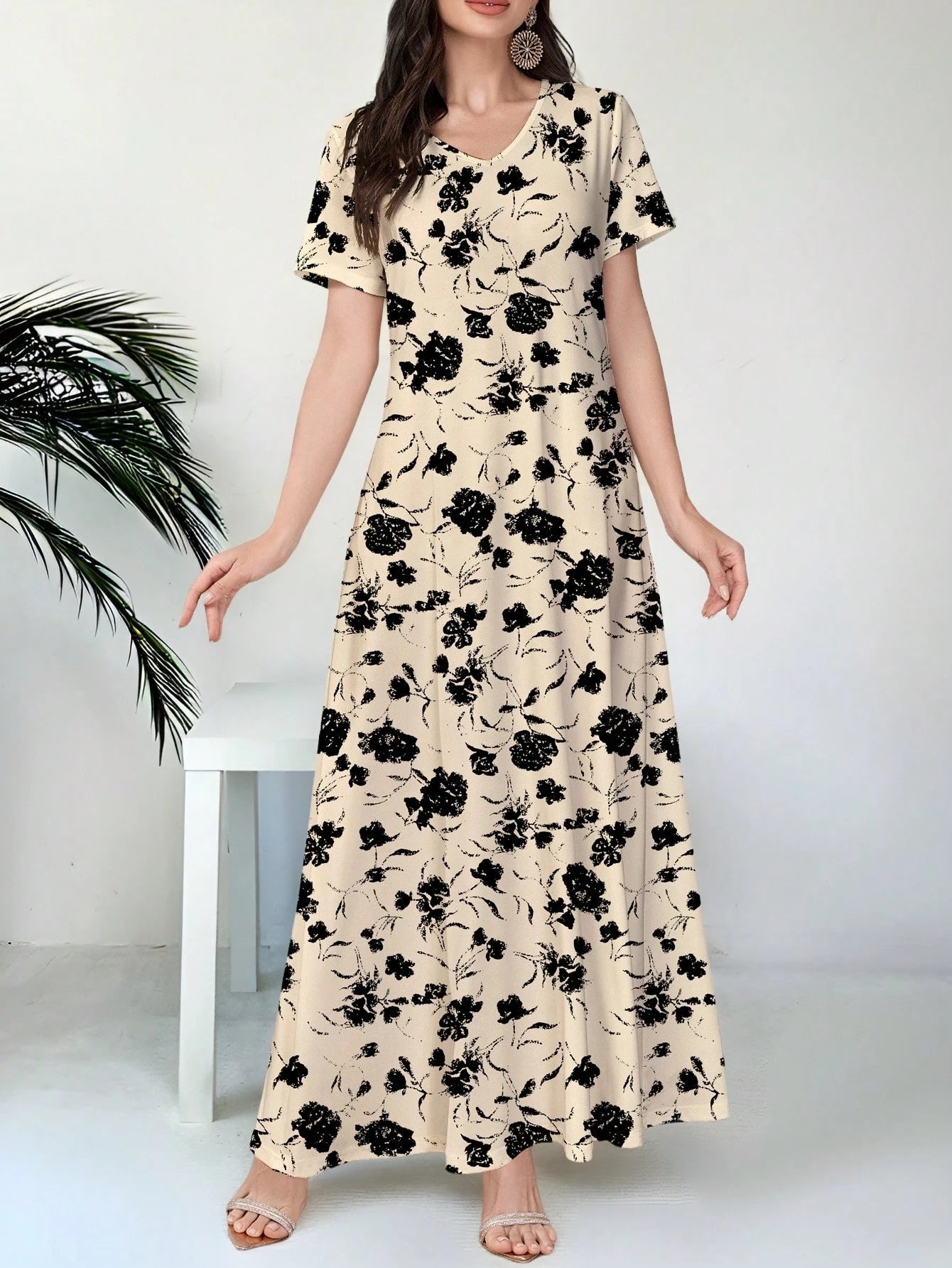 Al Najma Women's V-Neck Short Sleeve Floral Print Knit Dress,Beige,Summer,Tropical,Brunch,Vacation,Holiday Casual Work Wear,Black Flower Pattern Daily Party