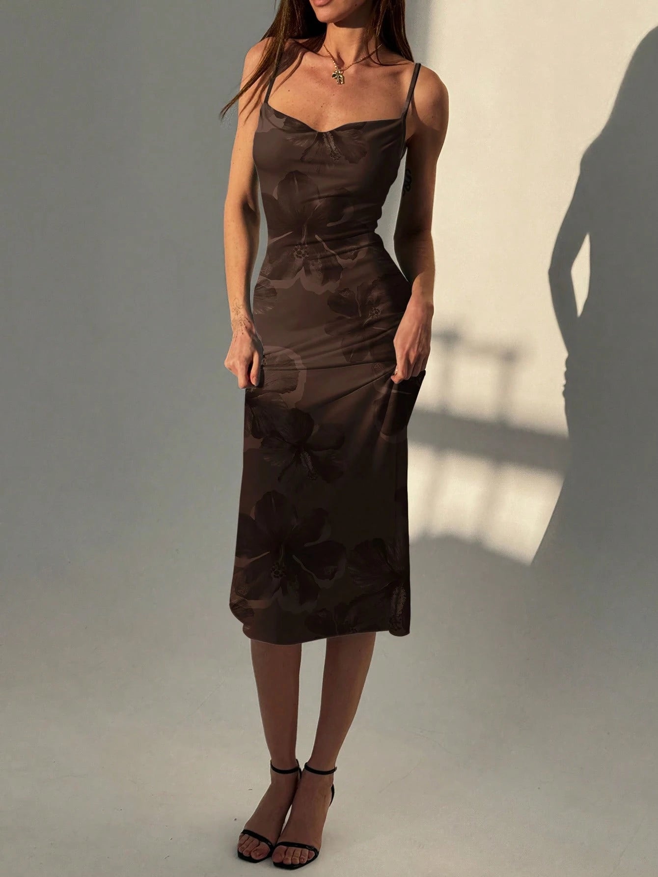 Aloruh Women's Elegant Sexy Brown Floral Hibiscus Print Spaghetti Strap Draped Neck Fitted Mermaid Maxi Dress, Vacation Autumn Holiday Outfit, Beach