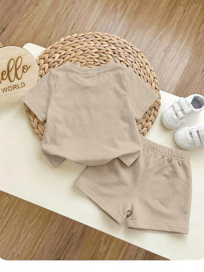 Baby Boy 2-Piece Set:Mama's Boy English Letter Round Neck Short Sleeve T-Shirt And Shorts,Silver,Summer,Casual,Beach,Y2K Street Fashion Sports Style