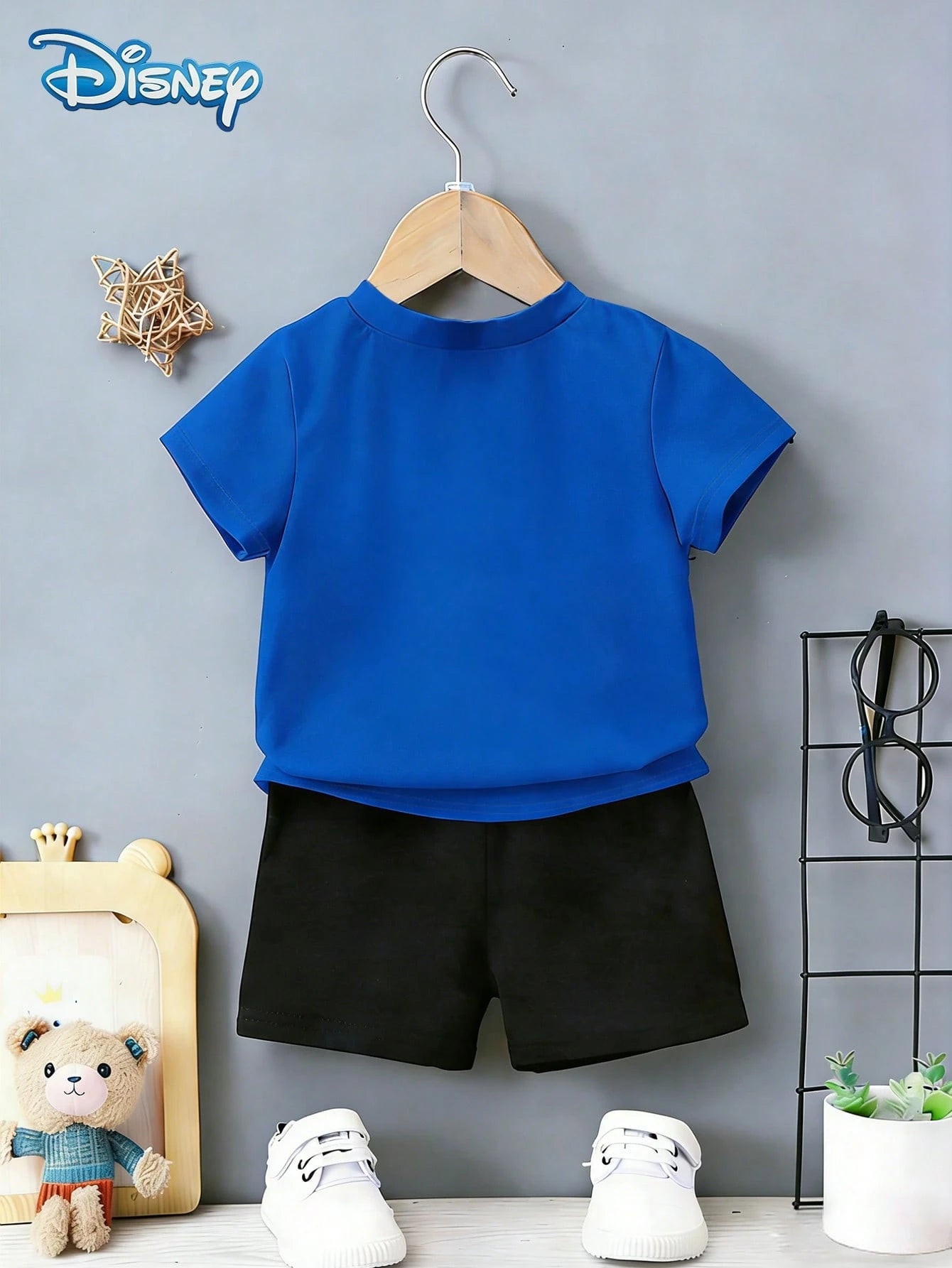 Baby Boy T-Shirt Set, Summer Disney Fresh Vacation Style, Straight Round Neck Blue Mickey Mouse T-Shirt + Black Shorts, Casual Daily Outing, Vacation, Gathering, Party Outfit, Suitable For Girls Under
