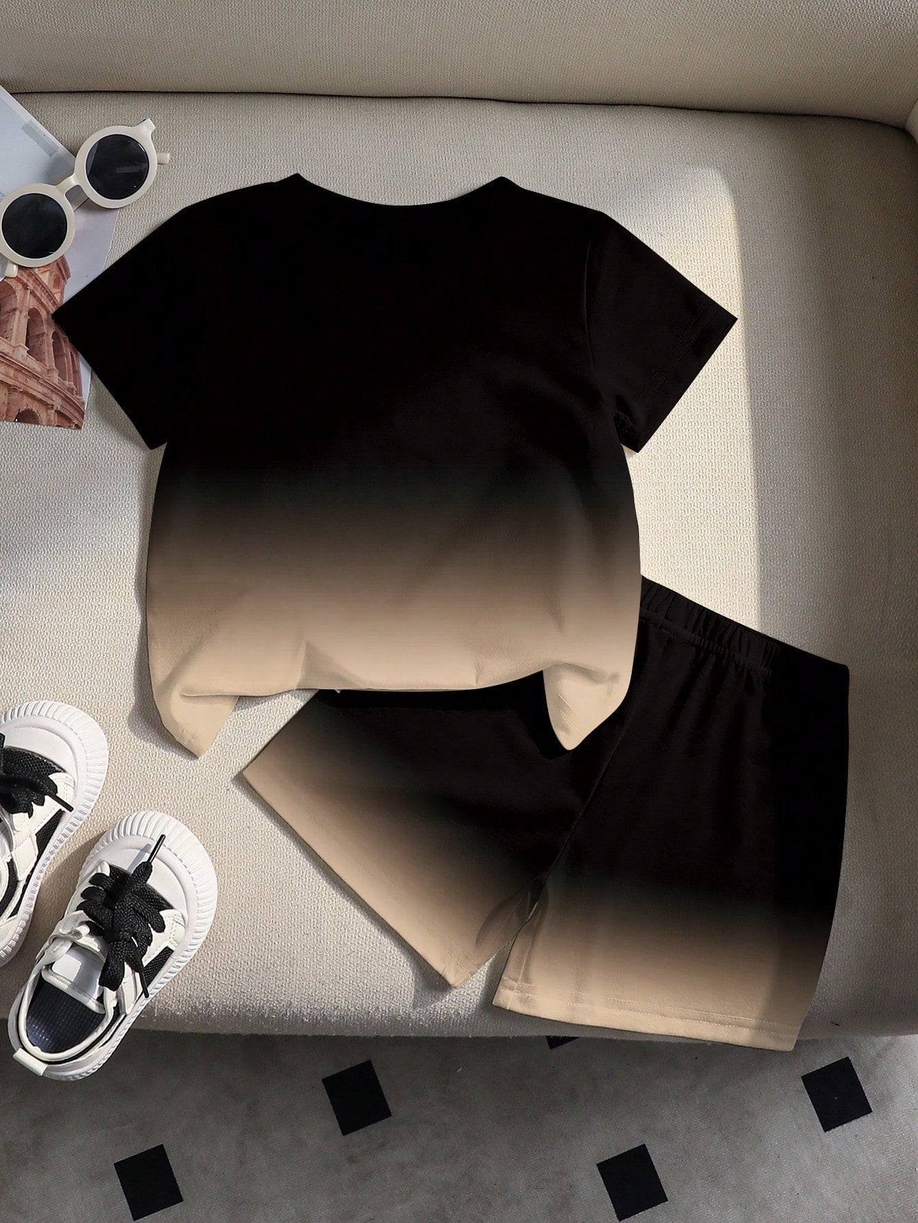 Baby Boys Casual Fashion Minimalist Letter KING Print Gradient Crew Neck Short Sleeve T-Shirt And Matching Shorts Soft Outfit Black Gradient Khaki