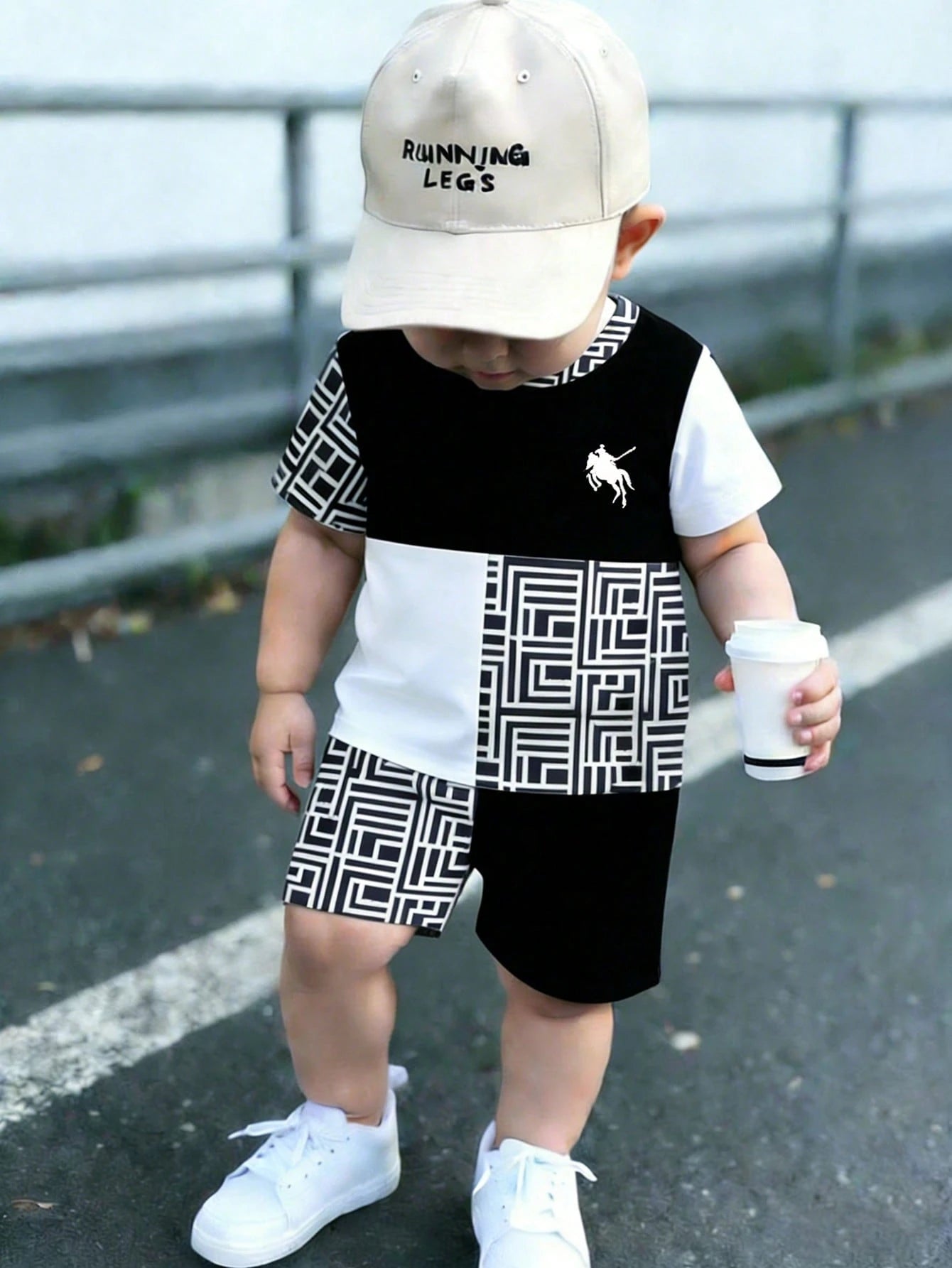 Baby Boys Casual Fashion Minimalist Letter KING Print Gradient Crew Neck Short Sleeve T-Shirt And Matching Shorts Soft Outfit Black Gradient Khaki