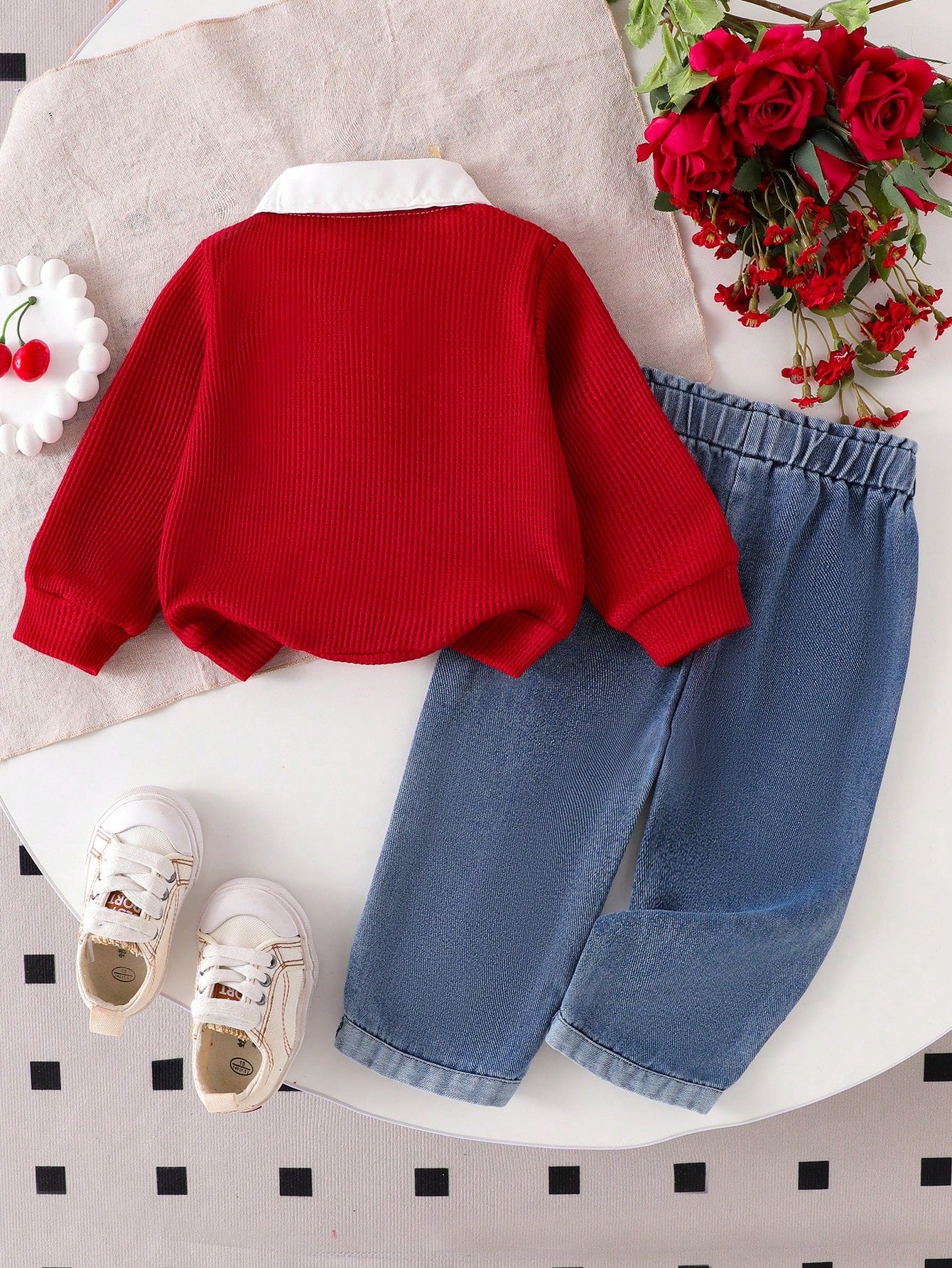 Baby Girl 2pcs Set- Colorblock Shirt Collar Top With Cherry Embroidery And High-Waist Button-Decorated Cherry Embroidery Cuff Jeans Set, Fashion