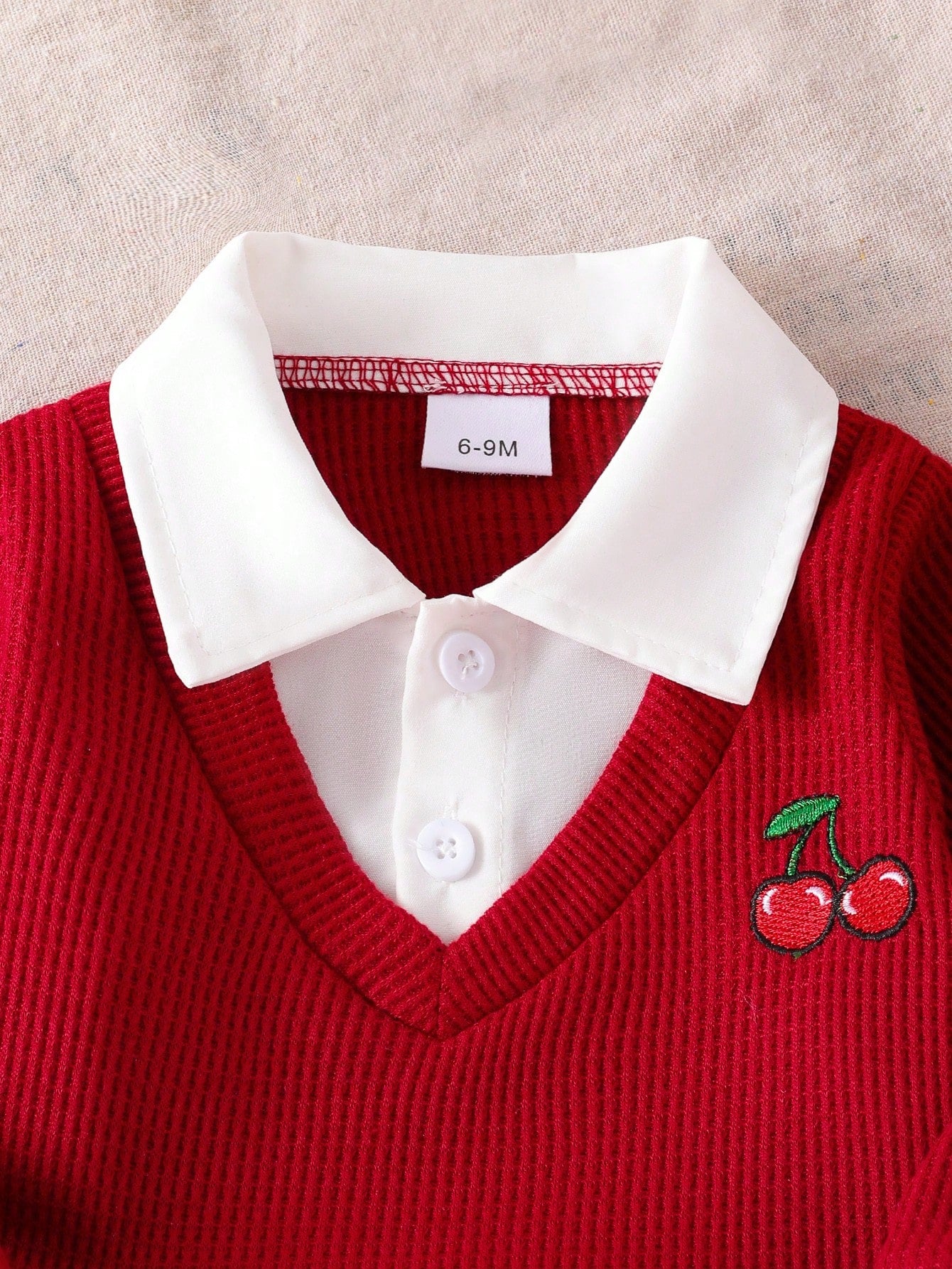 Baby Girl 2pcs Set- Colorblock Shirt Collar Top With Cherry Embroidery And High-Waist Button-Decorated Cherry Embroidery Cuff Jeans Set, Fashion