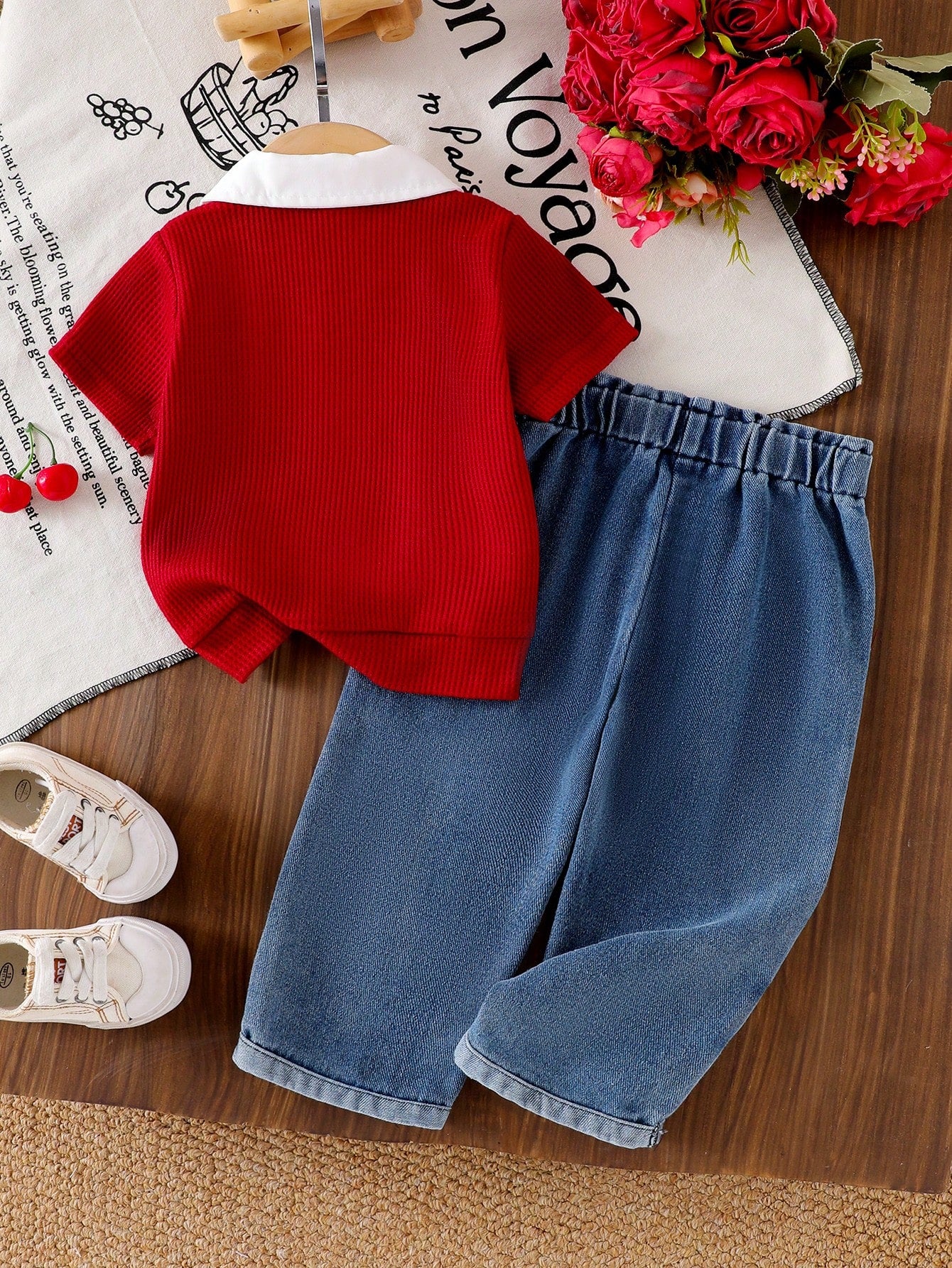 Baby Girl 2pcs Set- Colorblock Shirt Collar Top With Cherry Embroidery And High-Waist Button-Decorated Cherry Embroidery Cuff Jeans Set, Fashion