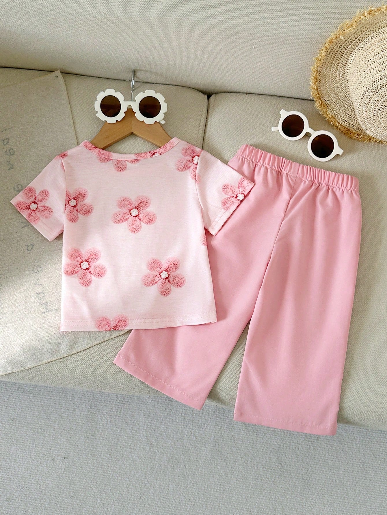 Baby Girl Fashion Casual Cute Versatile Round Neck Printed Short Sleeve Top And Pink Long Pants Soft Minimalist Elegant 2-Piece Set Suitable For Summer School Vacation Travel Various Occasions D