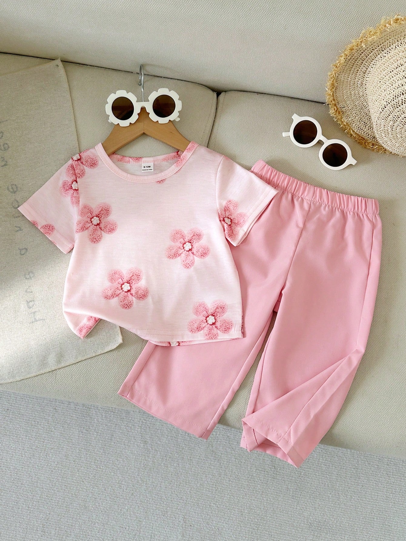 Baby Girl Fashion Casual Cute Versatile Round Neck Printed Short Sleeve Top And Pink Long Pants Soft Minimalist Elegant 2-Piece Set Suitable For Summer School Vacation Travel Various Occasions D