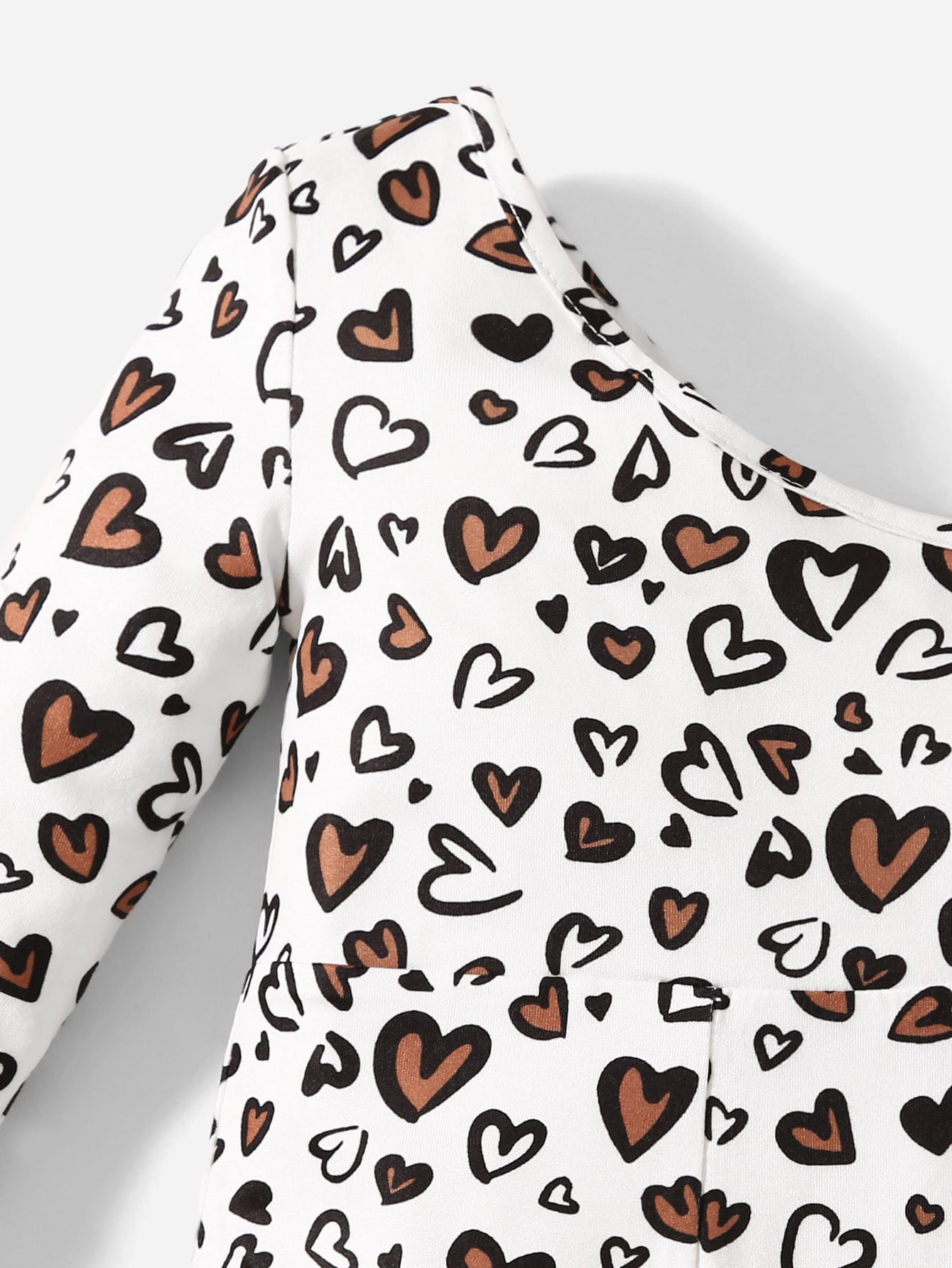 Baby Girl One Shoulder Heart Pattern Romper, Comfortable, Cute And Sweet, Suitable For Summer