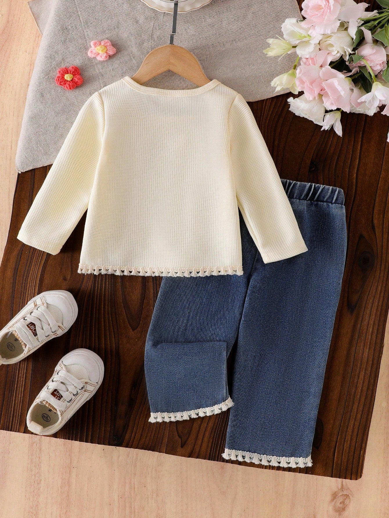Baby Girl Spring/Autumn Cute Set: 3D Bow Long-Sleeve Pullover + Denim Pants 2-Piece Casual Outfit