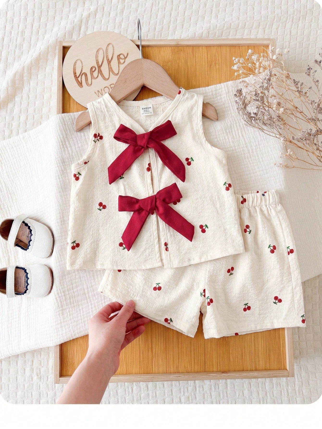 Babygirl Cute Summer Pink Striped Bow Decor Camisole & Elastic Waist Shorts Set