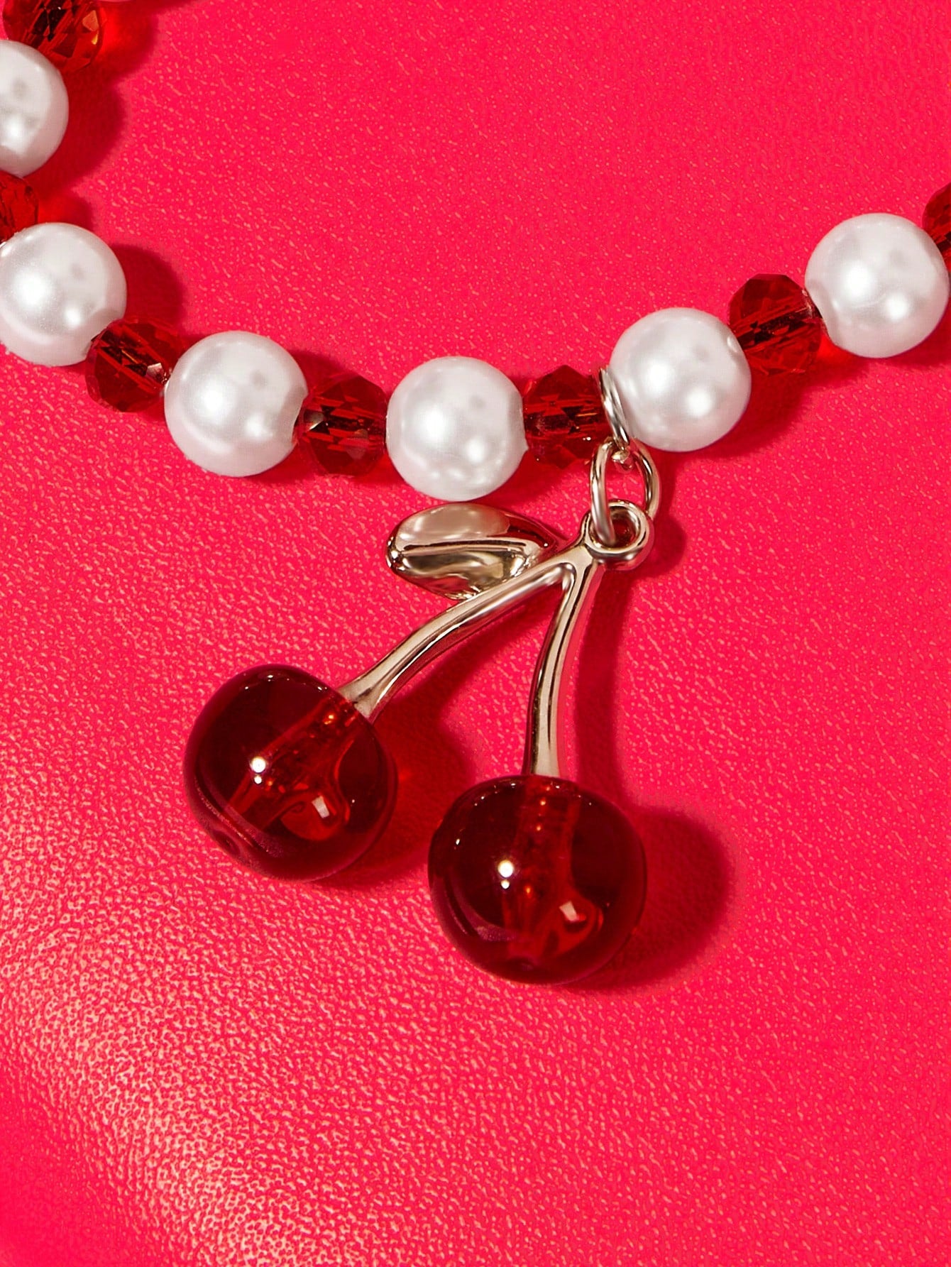 Betty Boop x Fashion Zinc Alloy Red White Handmade Beaded Mobile Phone Chain Ladies Sweet Mobile Phone Lanyard Mobile Phone Charm, Love, Love, Kiss,Gift Ideas,Party,Holiday,Valentine's Day