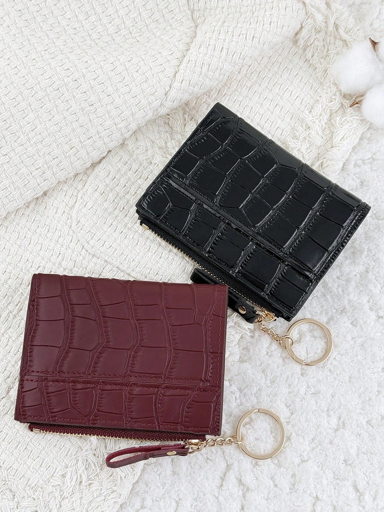 Chain Keychain, Burgundy Letter Decor Folding Small Wallet, Women's Lightweight Minimalist Bifold Coin Purse Card Holder, Cute Fashion Birthday Christmas Anniversary Gift For Ladies, Business, Birthda
