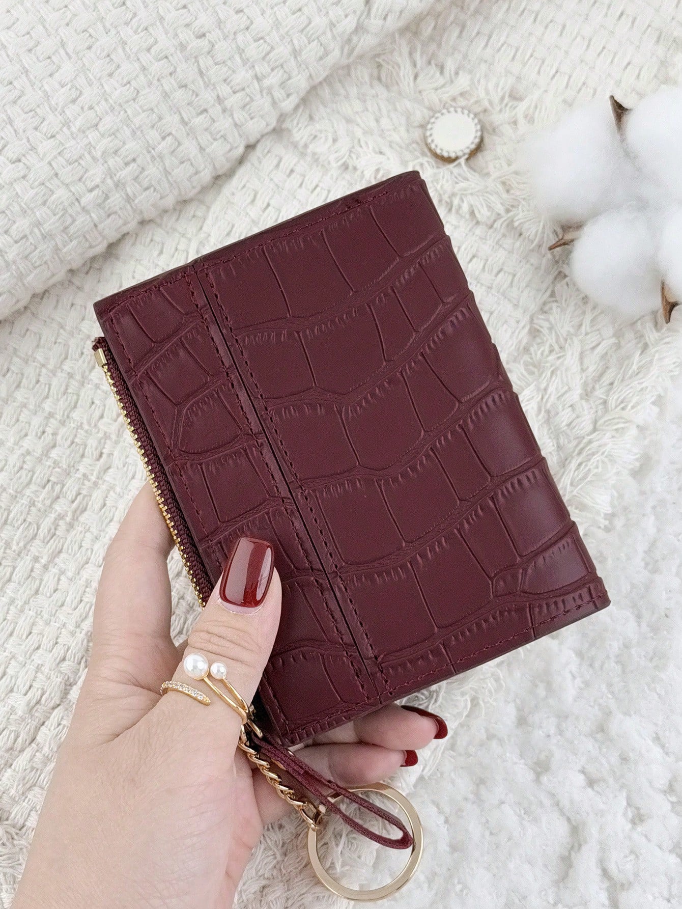 Chain Keychain, Burgundy Letter Decor Folding Small Wallet, Women's Lightweight Minimalist Bifold Coin Purse Card Holder, Cute Fashion Birthday Christmas Anniversary Gift For Ladies, Business, Birthda