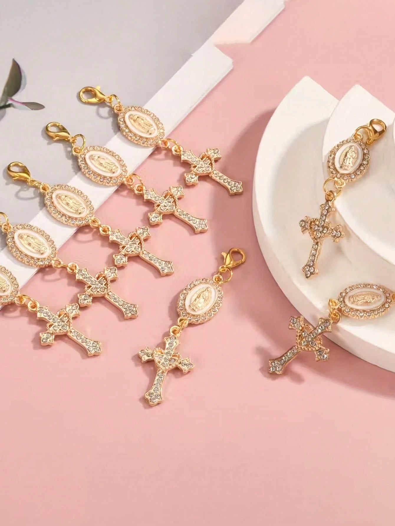 Christian Cross Keychain With Religious Love And Rhinestone Cross, Decorated With Virgin Mary Pendant, Pearls And Diamond Charm- Cross Keychain, Packaging Decor, Cross Pendant, Decorative Wallet Back
