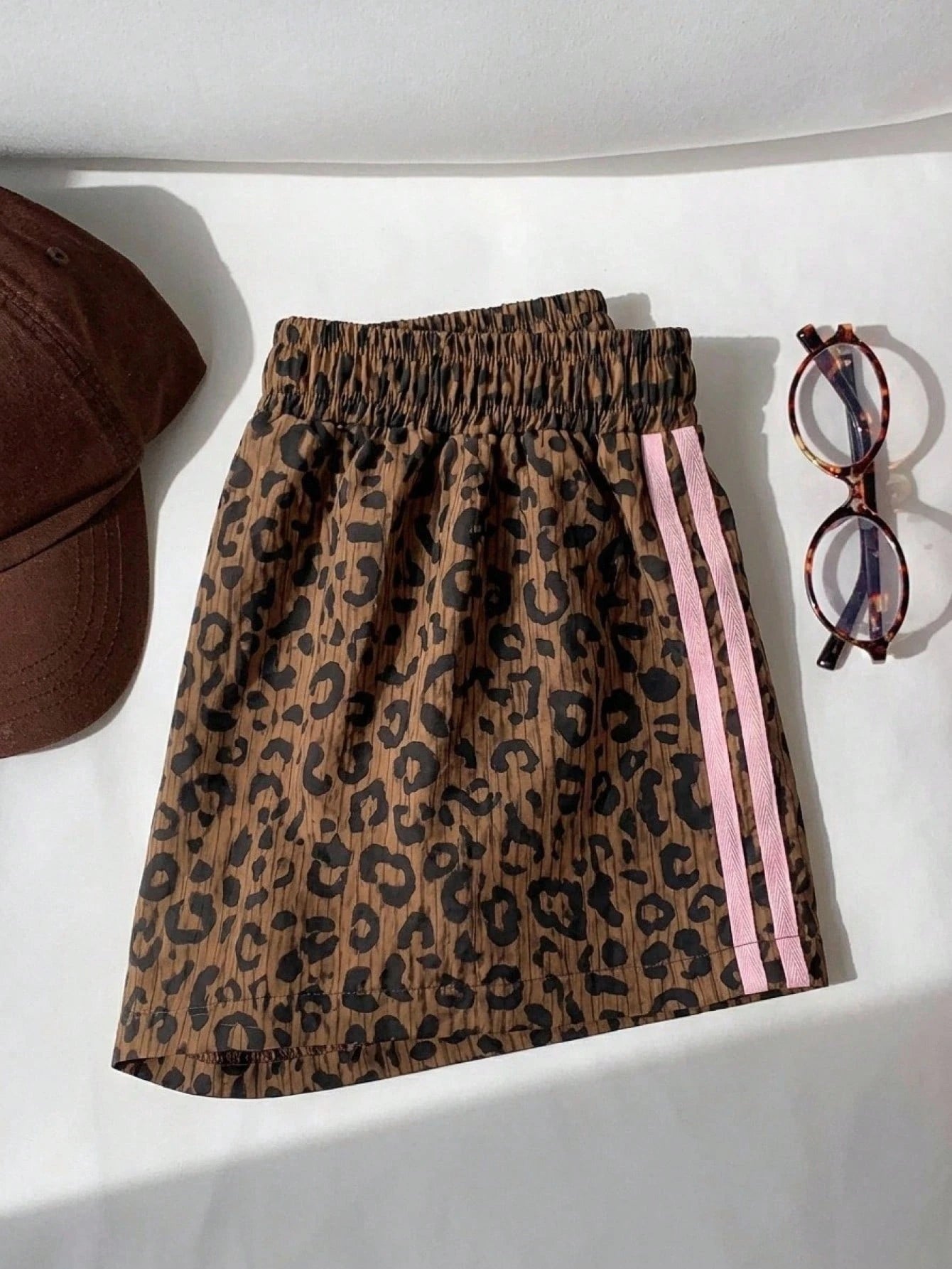 Comfortcana Women's Summer Casual Leopard Print Striped Elastic Waist Shorts Vacation Work Dark Brown