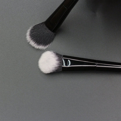 Contour Concealer Brush With Slanted Angled Ferrule And Large Curved Bristles, Available In 3 Colors. The Angled And Curved Design Effectively Fits The Contours Of The Face For Efficient Concealing.,F