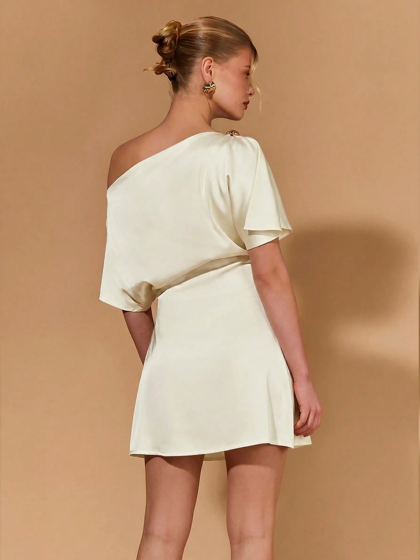 COSMINA Women's New Elegant Sexy Alt Satin Mini Dress/Party Night Out Bar Party Pool Party Dress/Formal Occasion Cocktail Dress Cream White Summer