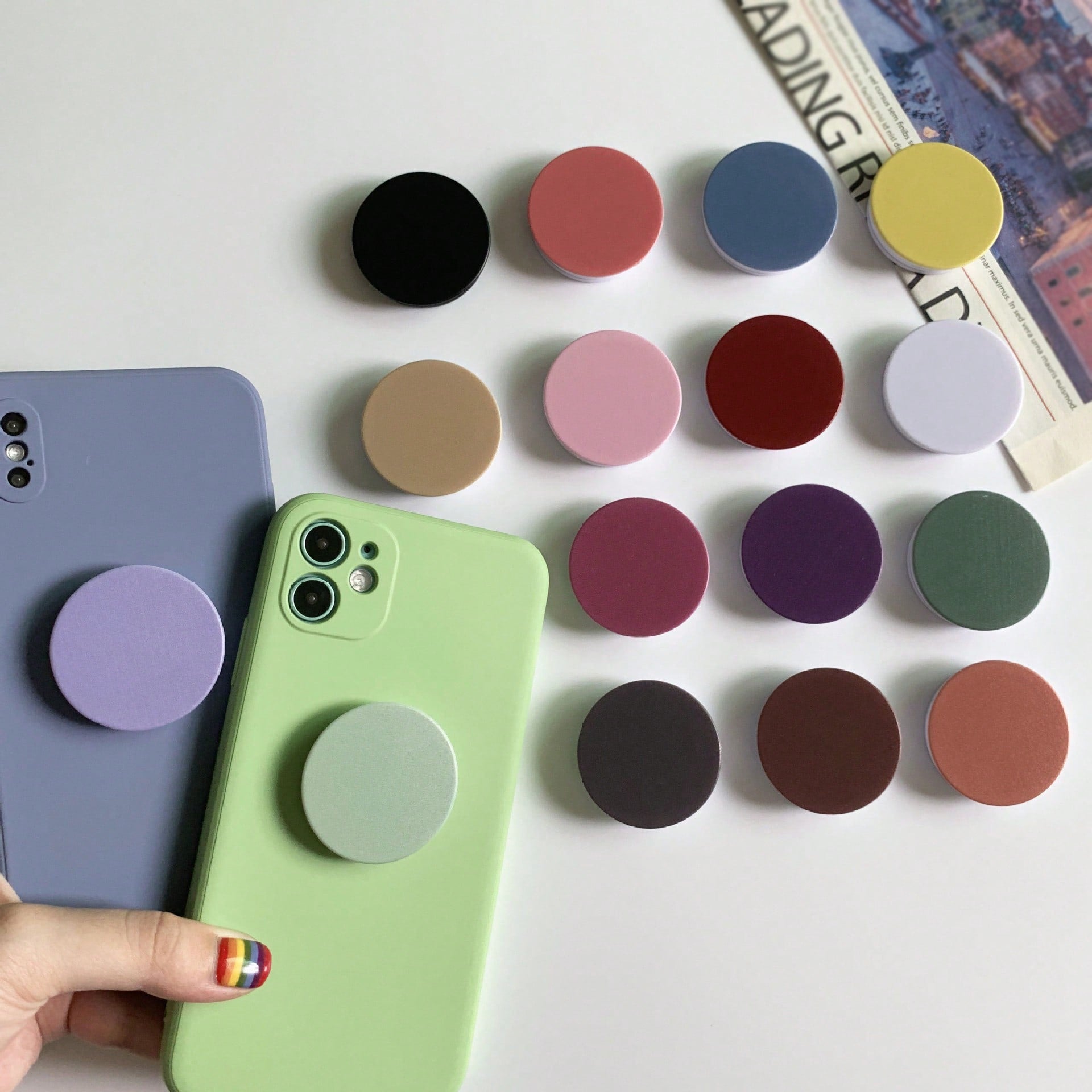 Cute Solid Color Material Phone Push-Pull Stand 1pc Solid Color Expandable Phone Stand, Cute Solid Color Transparent Phone Stand, Foldable Extendable Phone Stand, Transparent Base, Dopamine Color Phon