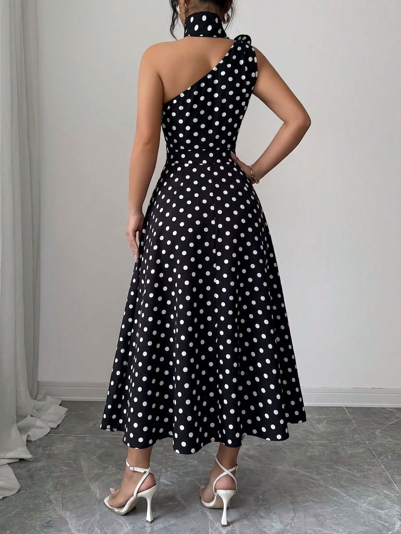 Elenzga Ladies Spring And Summer Elegant And Exquisite Black Polka Dot One-Shoulder Design Three-Dimensional Flower Design Waist Waist Full Swing Dress