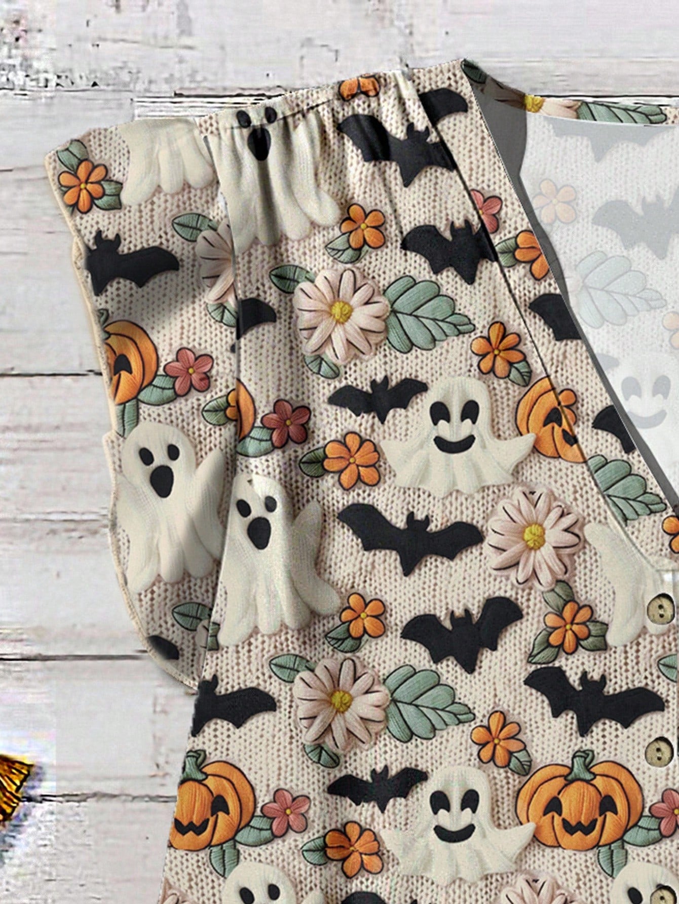 EMERY ROSE Beige,Autumn,Cute,Holiday Plus Size Women Halloween Pumpkin & Monster Print V-Neck Ruffle Trim Short Sleeve Blouse,Casual Bat Tops For Holiday Party
