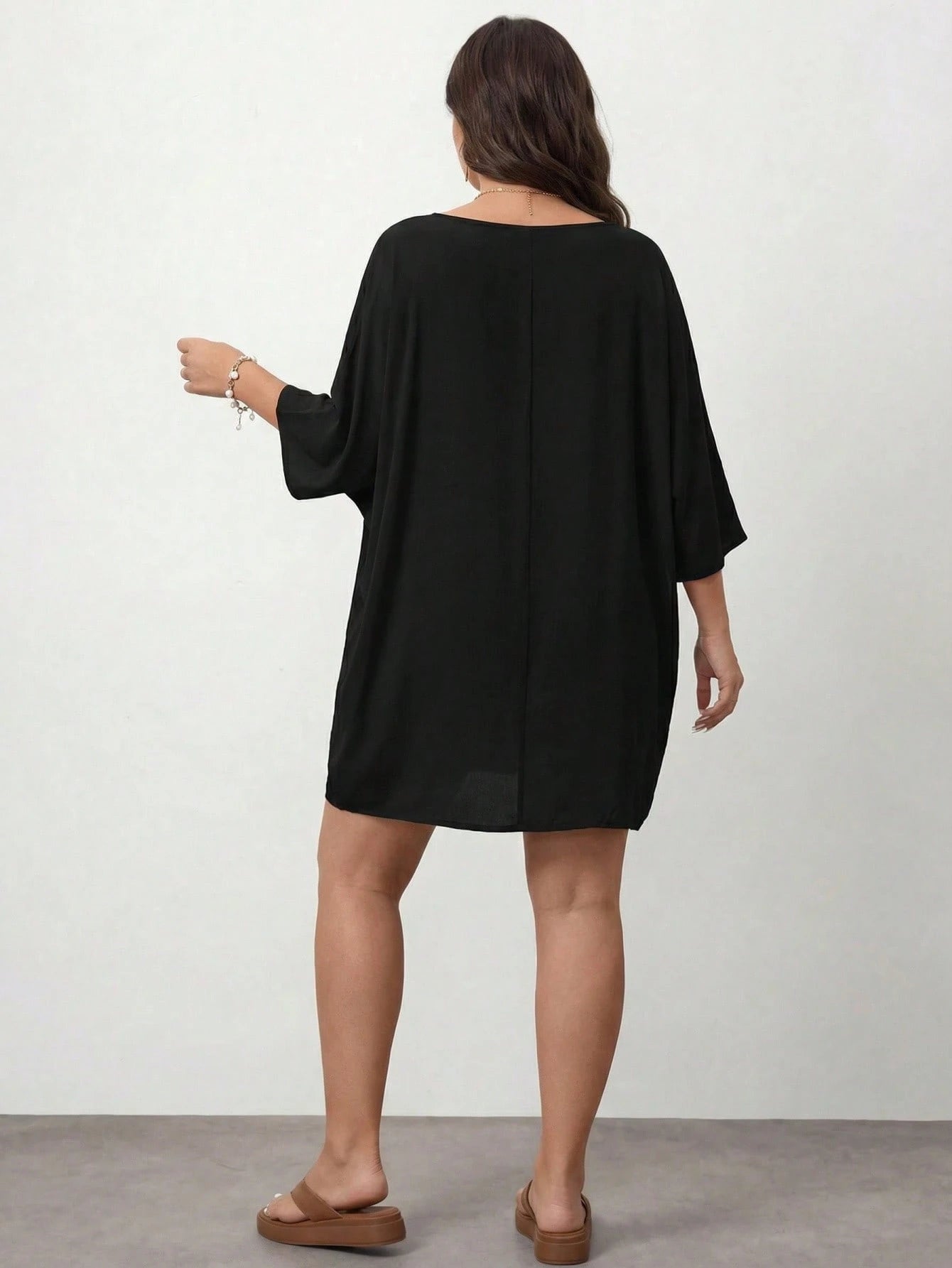 Enliva Plus Size Women Vacation Solid Color Contrast Lace Batwing Sleeve Dress, For Apple And Rounded Body Shape