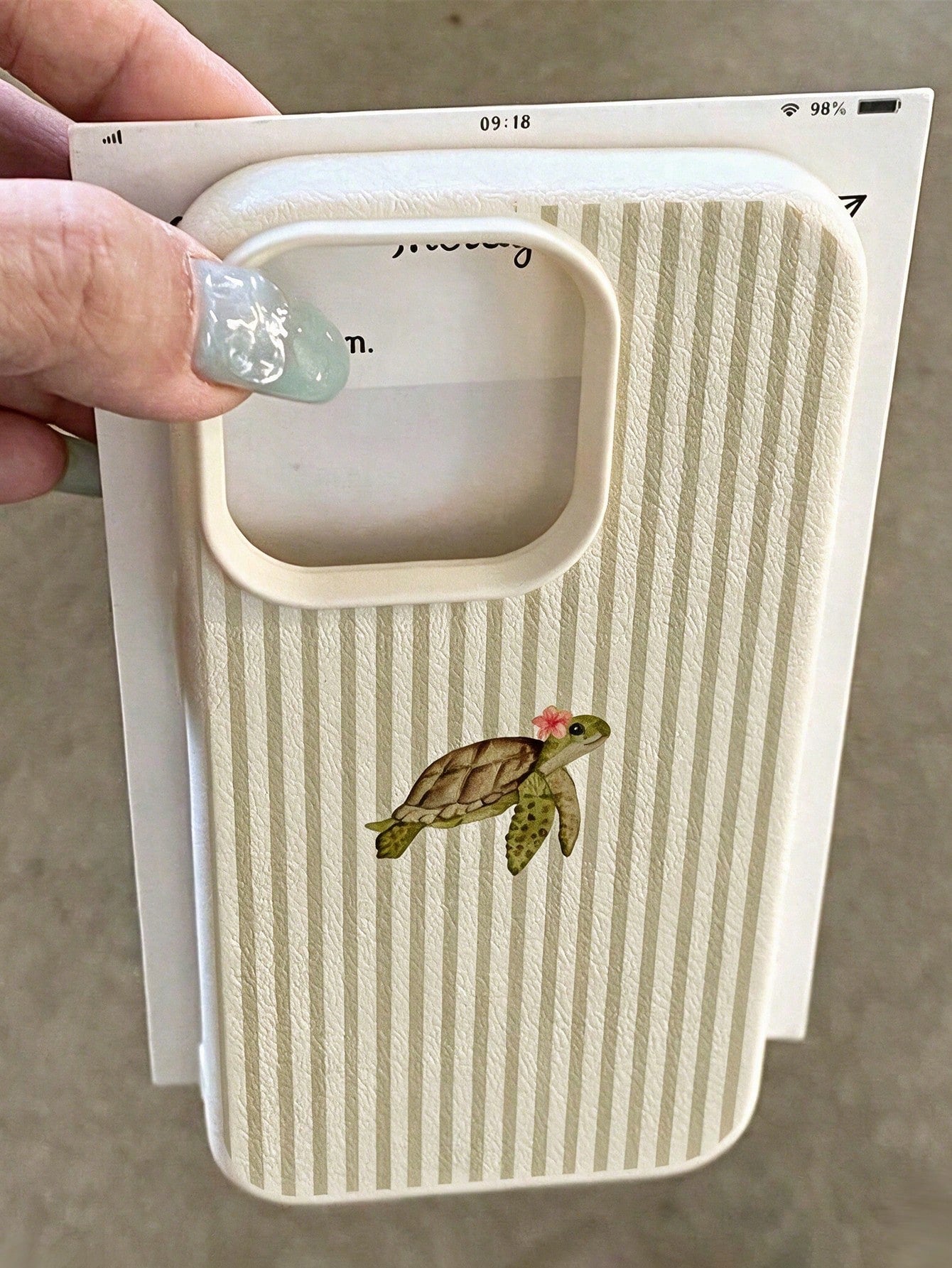 Fashionable Personalized Minimalist Turtle Ocean Element TPU Phone Case, Light Brown Striped Floral Turtle Pattern, Suitable For IPhone17/17Pro/17ProMax/16/16Pro/16ProMax/15/15Pro/15ProMax/14/13/12/11
