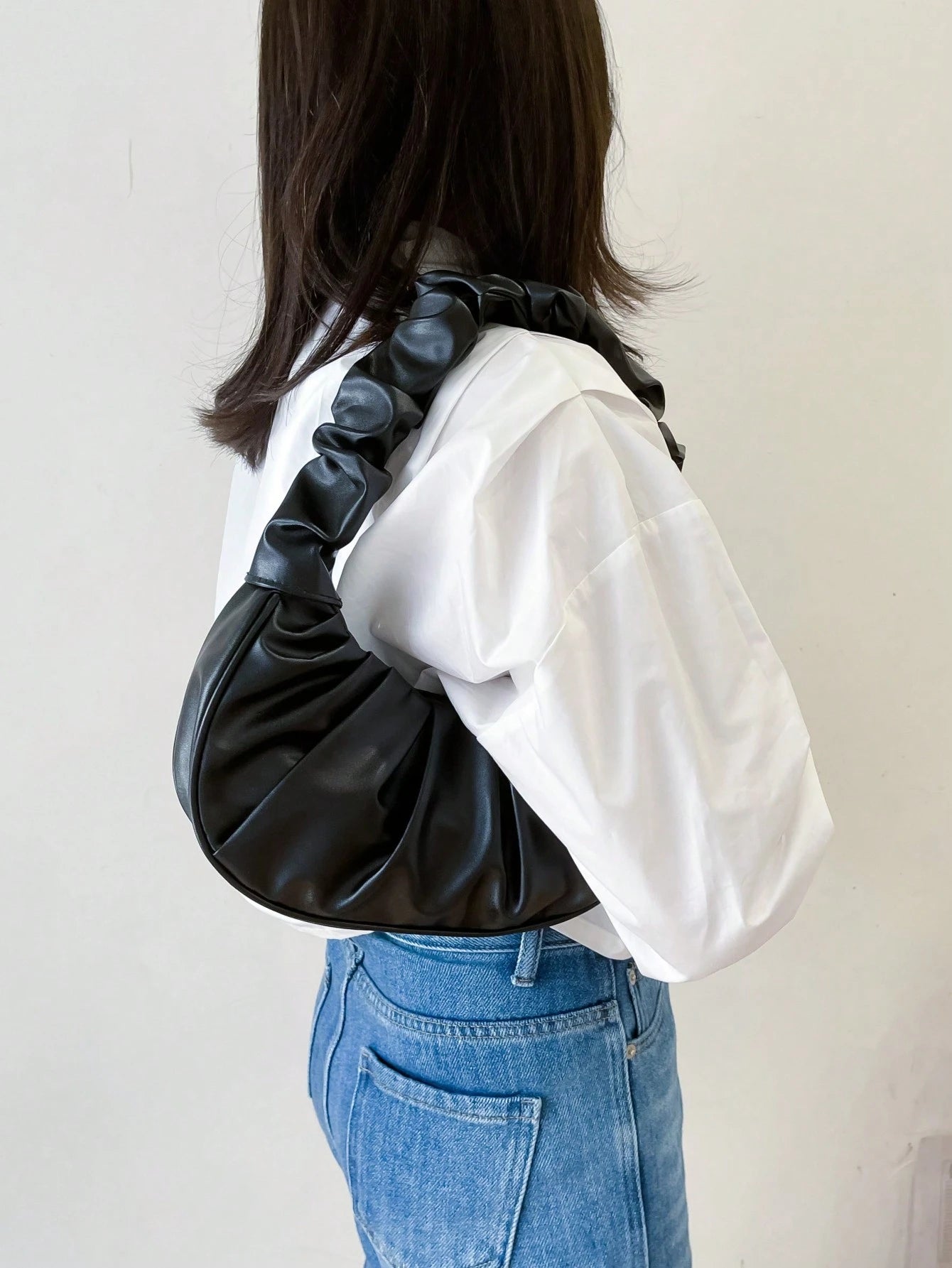 Fashionable Solid Color Cloud-Like Ruched Ladies Shoulder Bag, Multi-Purpose Handbag