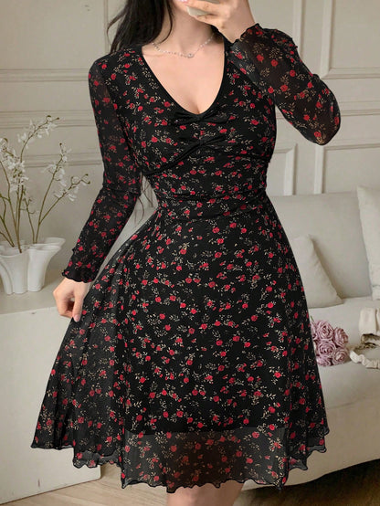 Feyla Women's Ditsy Floral Bow Decor V-Neck Long Sleeve Fashionable Short Dress