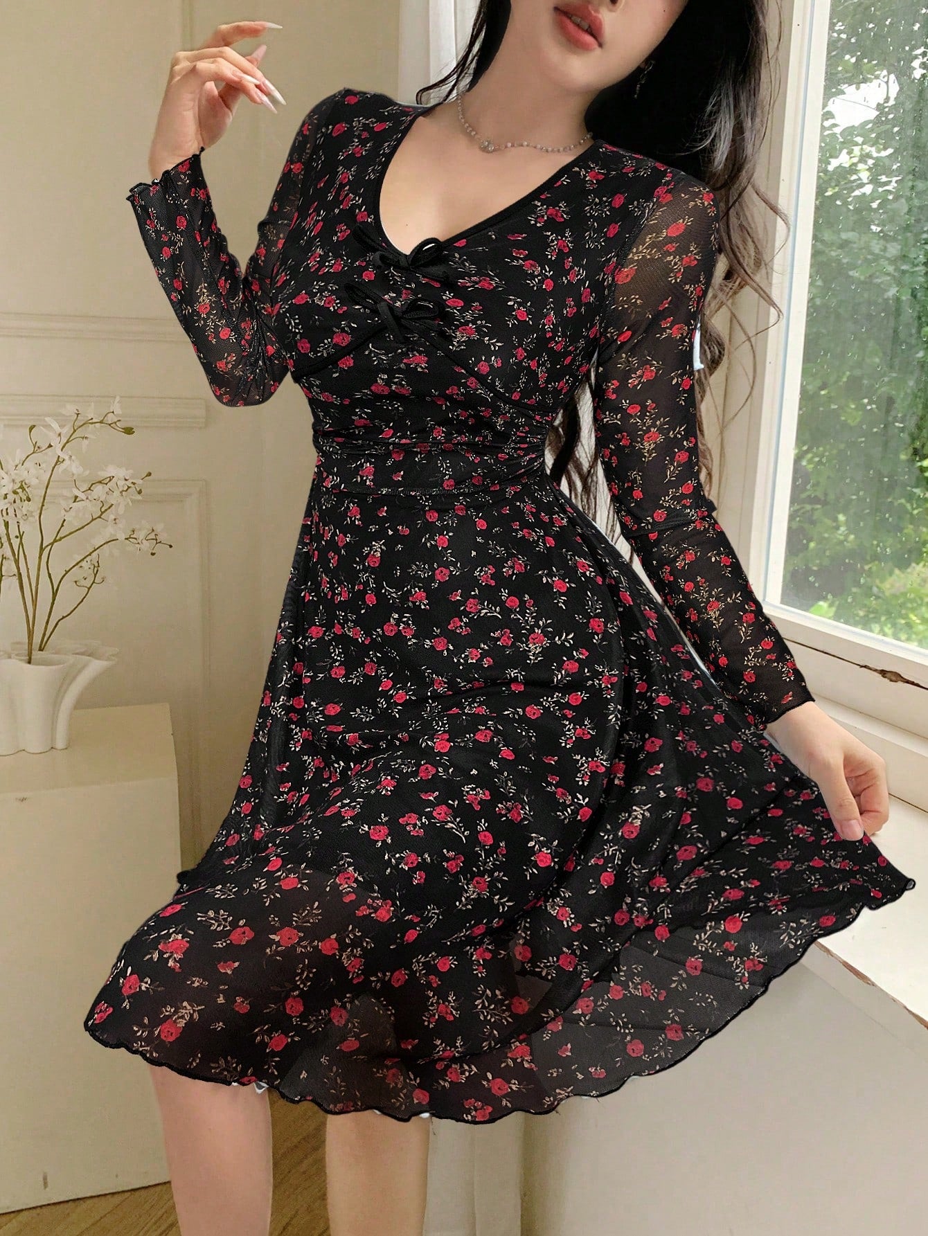 Feyla Women's Ditsy Floral Bow Decor V-Neck Long Sleeve Fashionable Short Dress