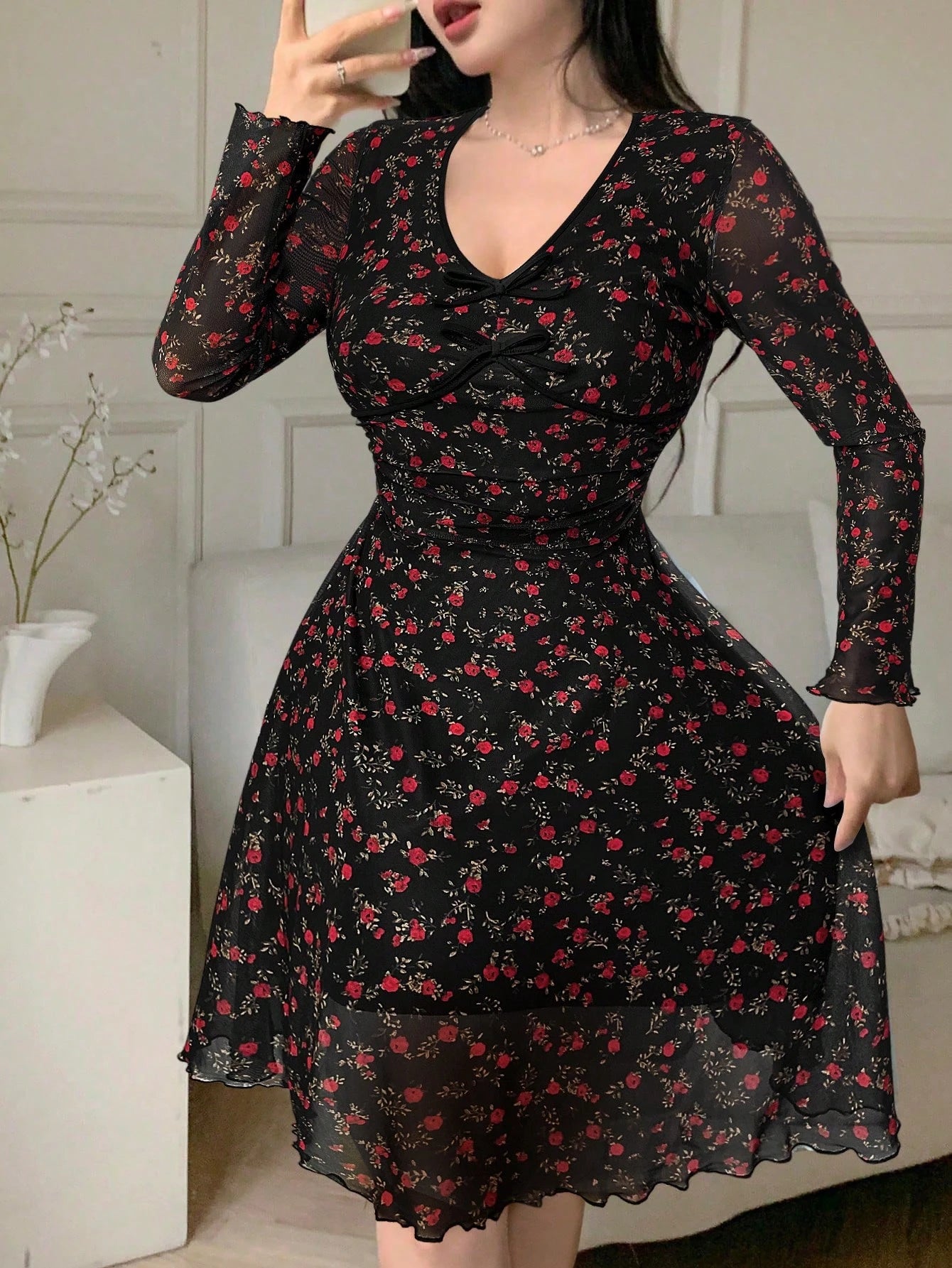 Feyla Women's Ditsy Floral Bow Decor V-Neck Long Sleeve Fashionable Short Dress