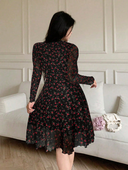 Feyla Women's Ditsy Floral Bow Decor V-Neck Long Sleeve Fashionable Short Dress