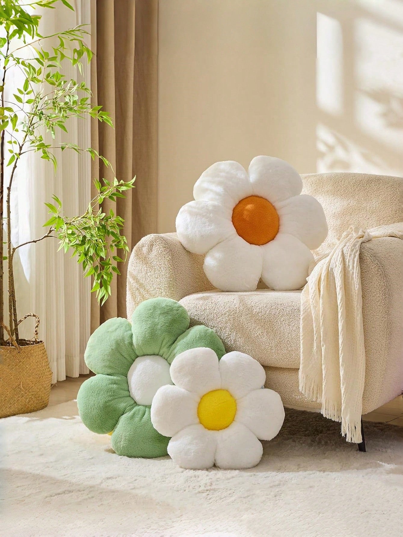 Floral Throw Pillow, Soft & Cute 6-Petal Flower Decorative Pillow With Faux Rabbit Fur, Suitable For Spring Bedroom, Sofa, Living Room And Other Home Decor