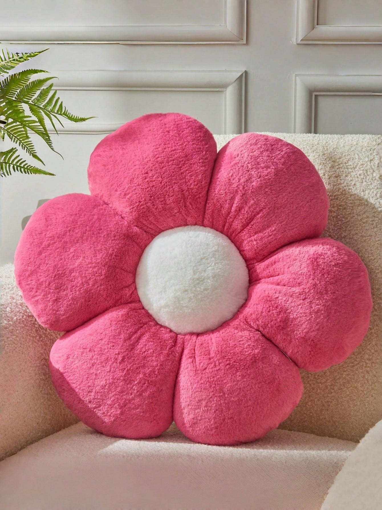 Floral Throw Pillow, Soft & Cute 6-Petal Flower Decorative Pillow With Faux Rabbit Fur, Suitable For Spring Bedroom, Sofa, Living Room And Other Home Decor