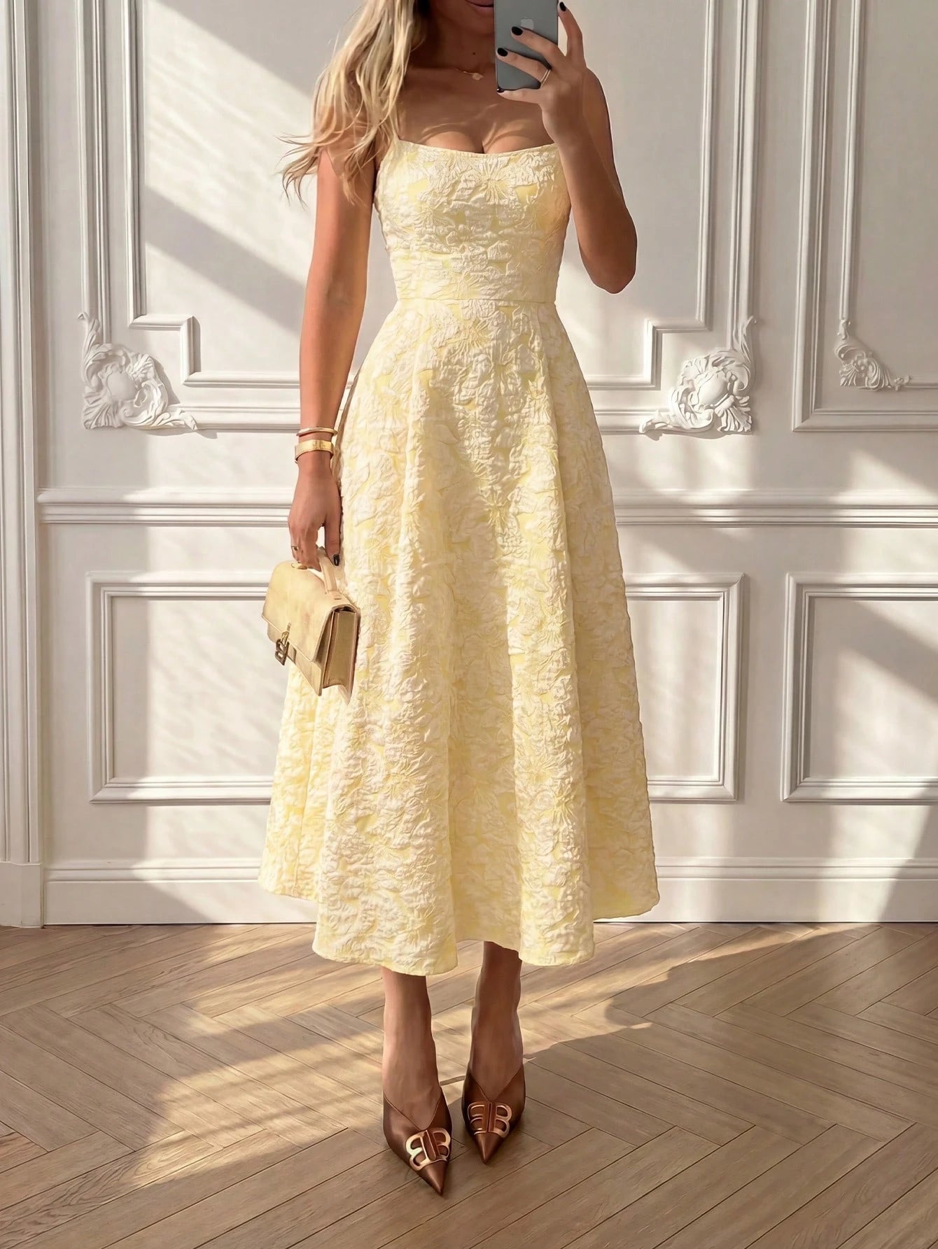 Floreya Summer Elegant Solid Color French Style High-End Elegant Light Dress Waist-Cinching Slim Fit Spaghetti Strap Midi Dress Apricot Dress Party