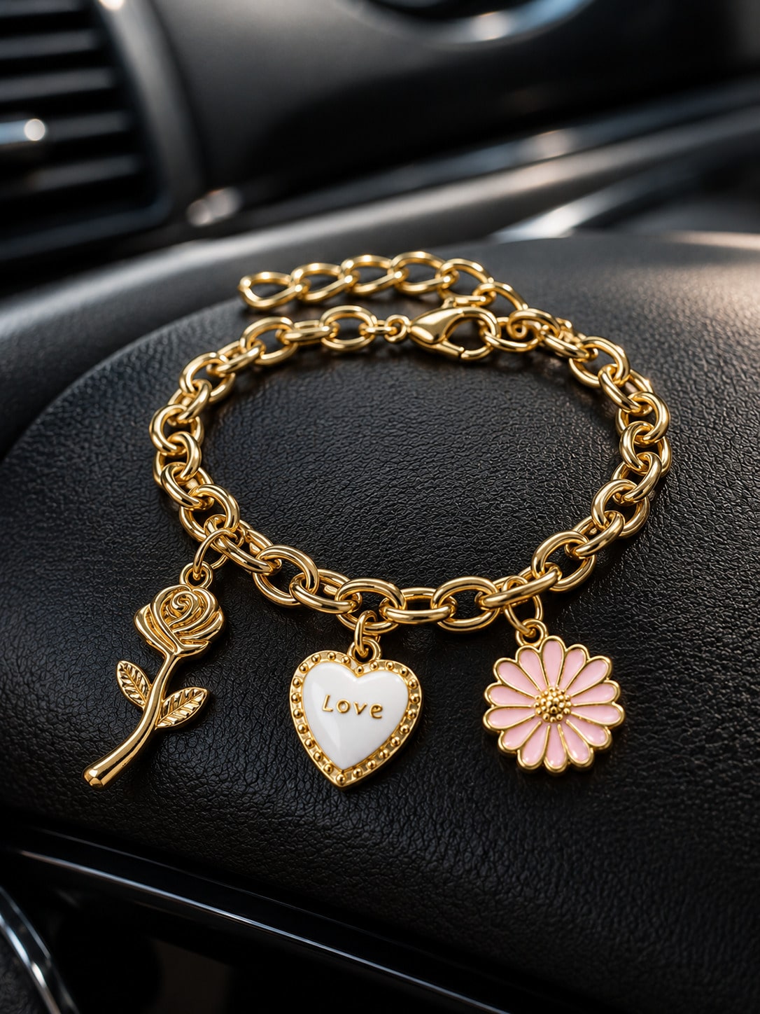 Gold Chain Car Steering Wheel Decorative Pendant, With Rose Heart-Shaped Daisy Charm, Elegant Metal Pendant With Keychain Holder, Fashionable Women's Car Accessory, Multi-Purpose Decoration For Steeri